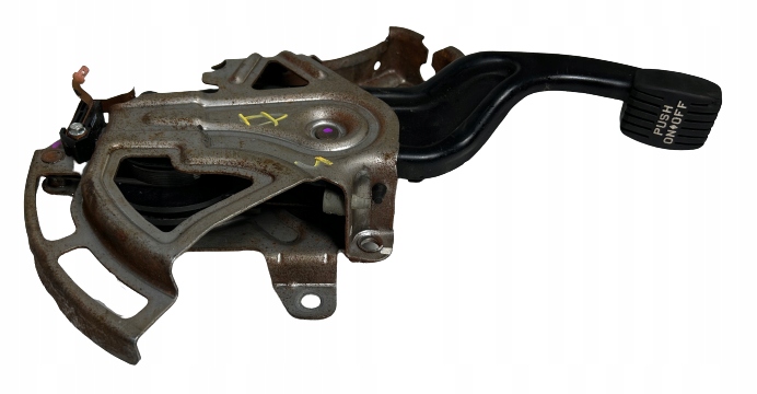 04779478AG - ТОРМОЗНОЙ РЫЧАГ CHRYSLER 300 II 11-04779478AG