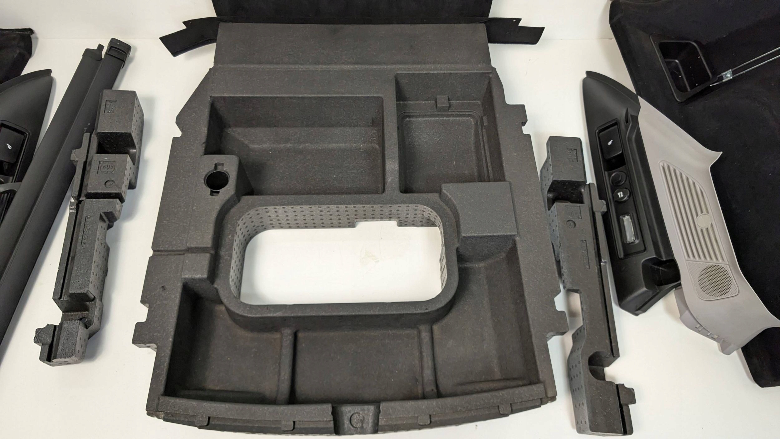 Alfa Romeo Stelvio boot upholstery carpet upholstery
