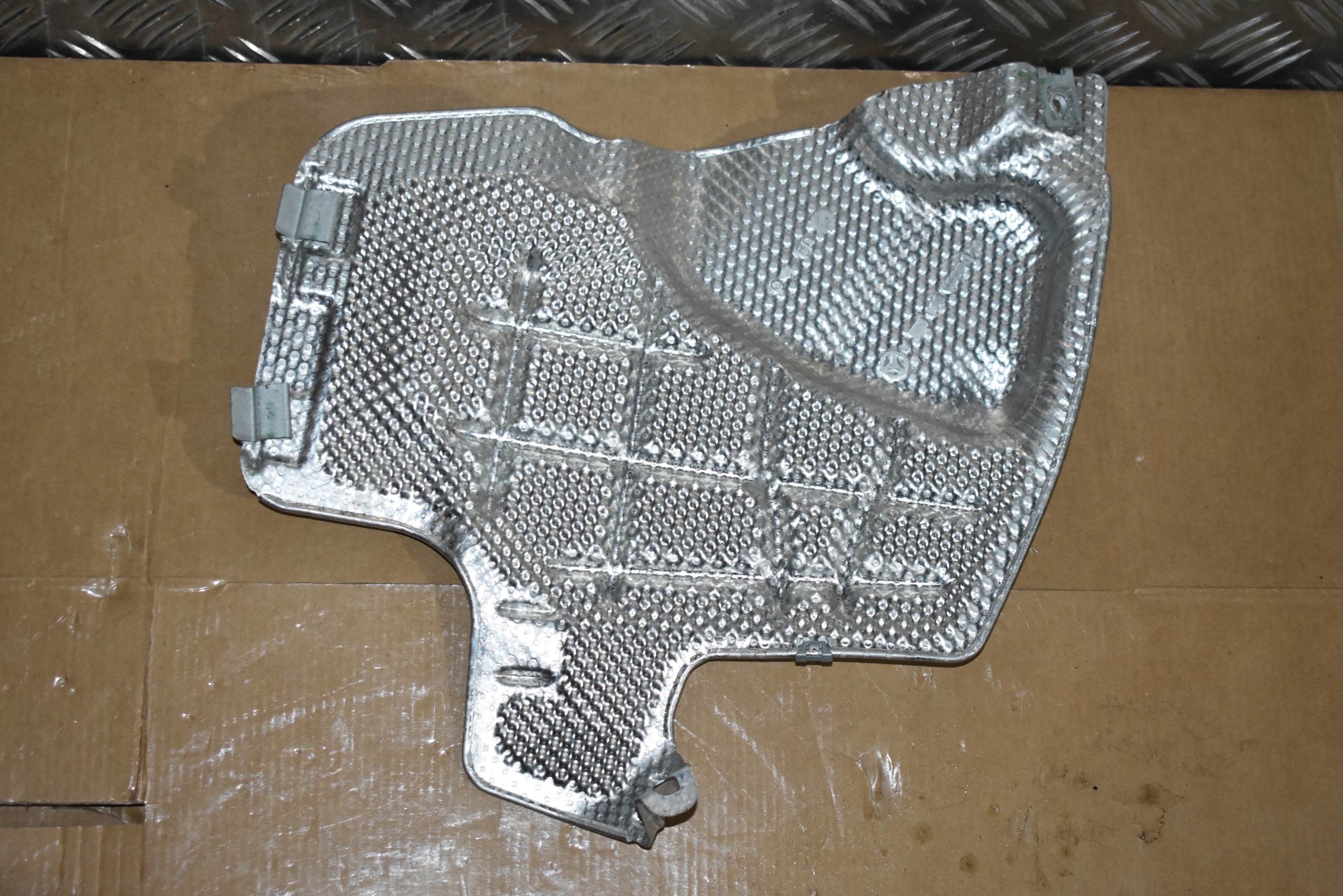IDEALNA Blende Abdeckung TERMICZNA MERCEDES W223 1