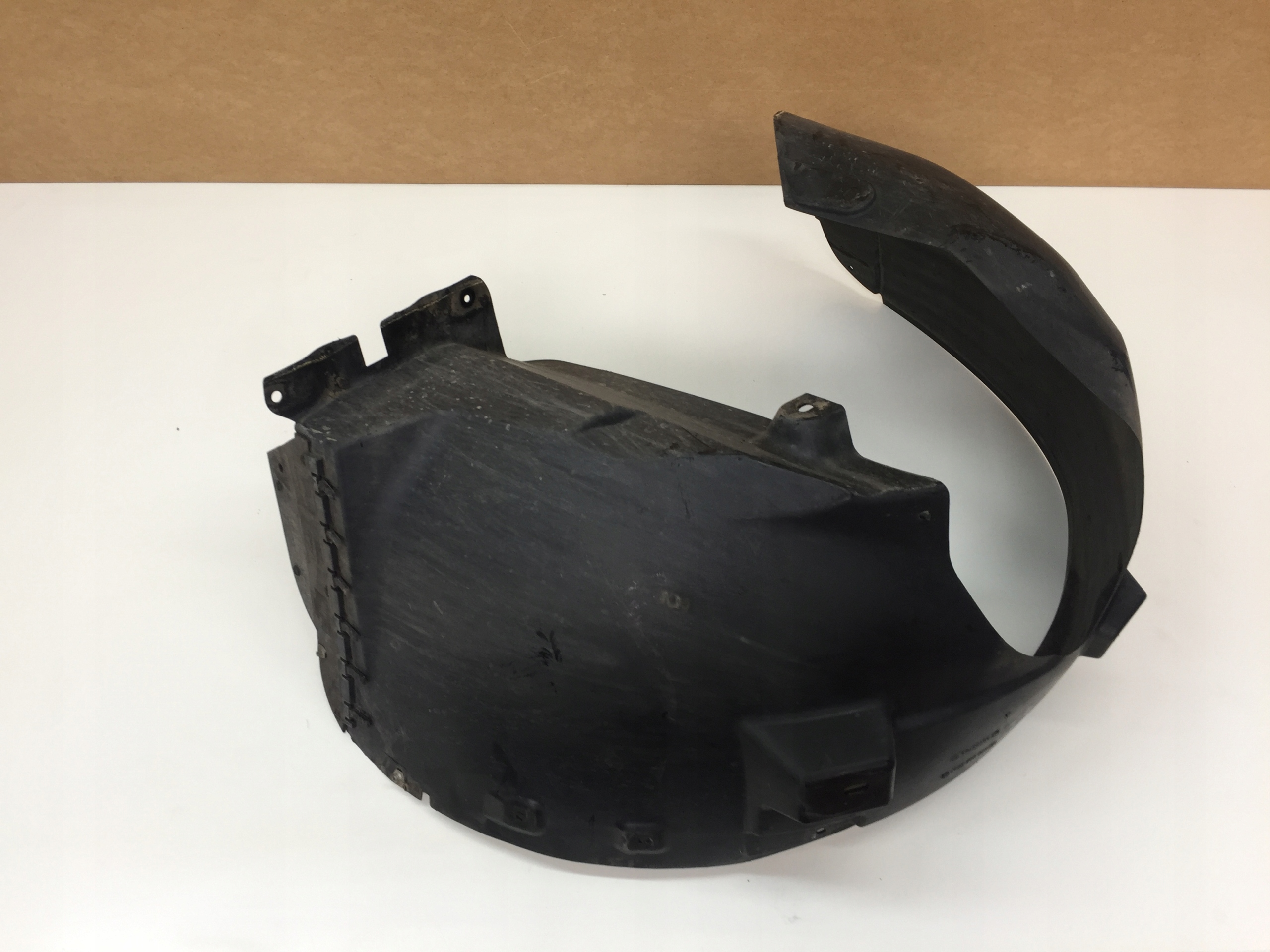 C3 AIRCROSS NADKOLE LEWE PRZEDNIE LEWY PRZÓD Numer katalogowy części 39103743