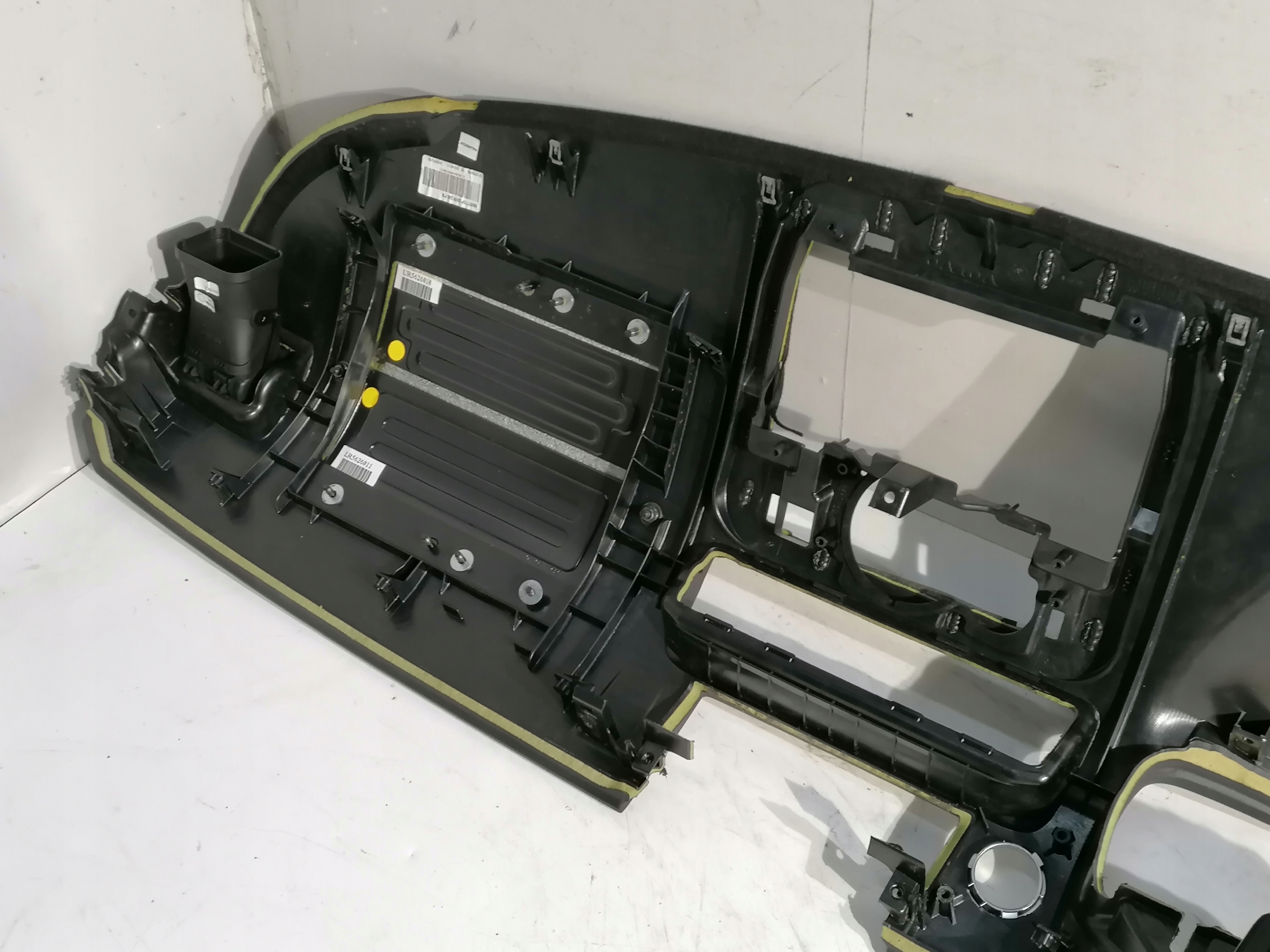 Volvo V50 S40 II dashboard instrument panel console NAVI