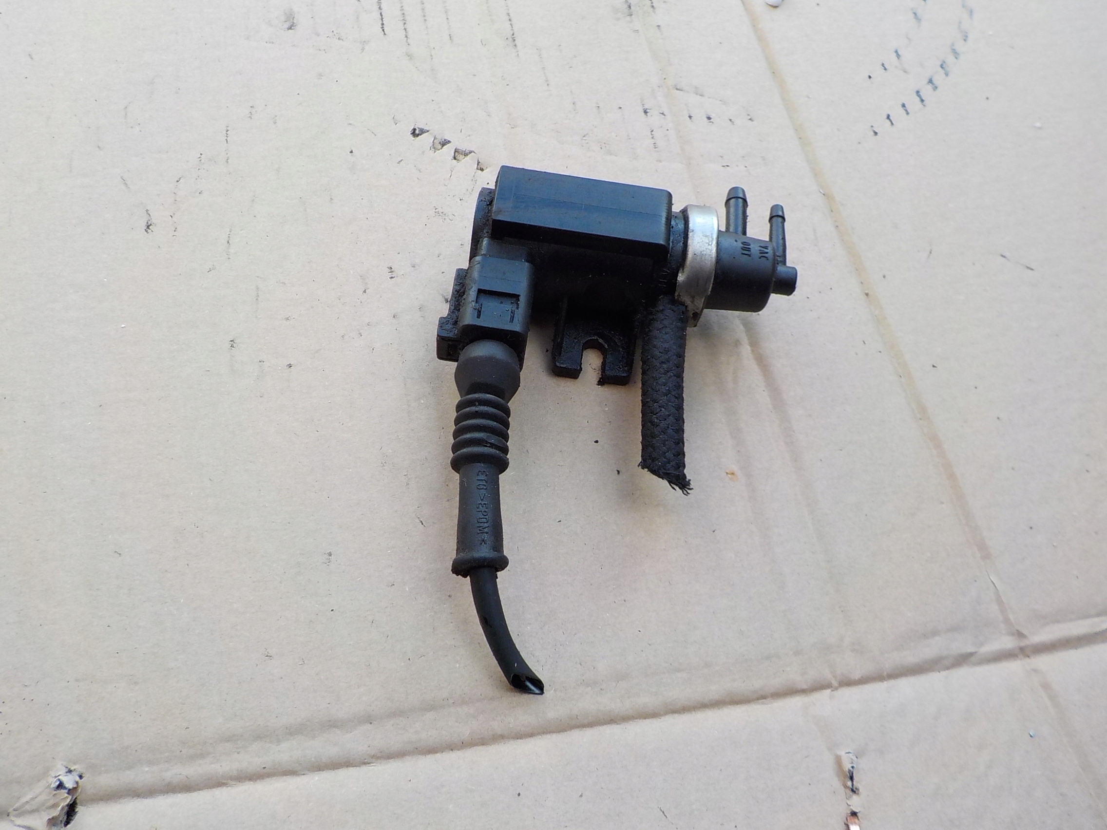 Sensor Unterdruck vw passat b5 1,9 tdi 1J0906627