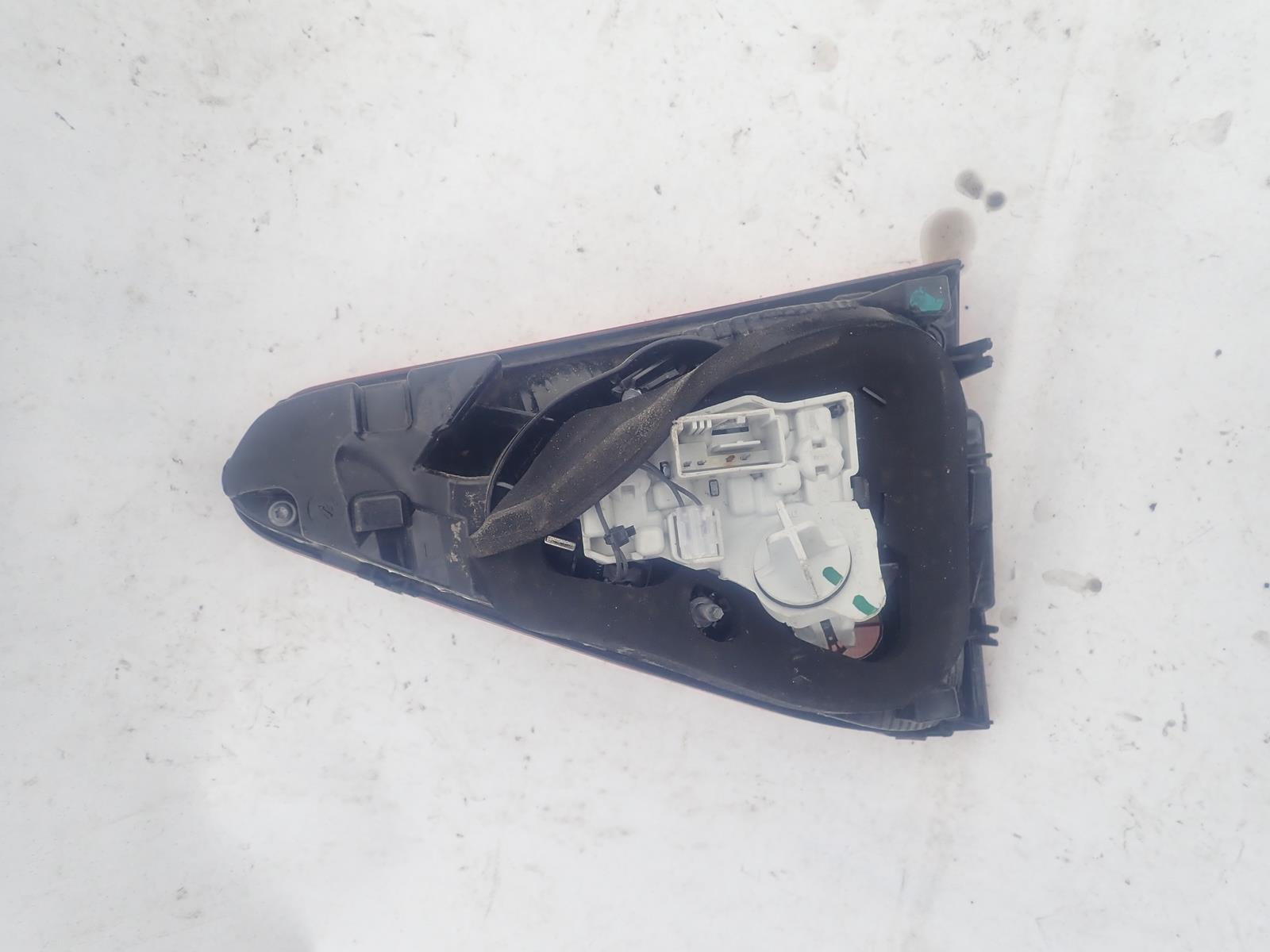 VW TOURAN II 2 15- light rear part rear left to the bonnet