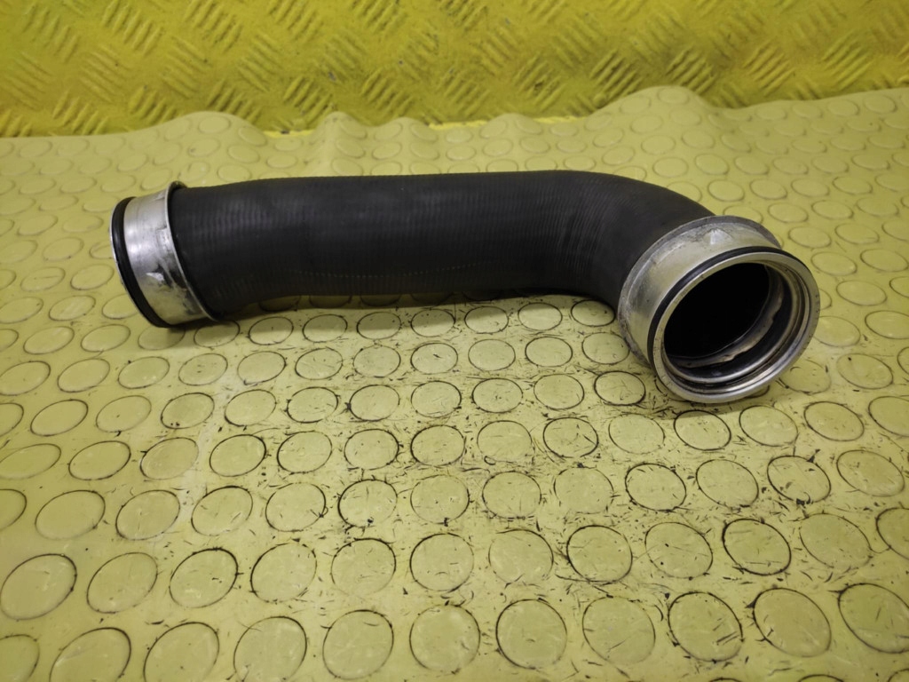 VW JETTA V 1.9 TDI cijev prijenos interkulera 1K0145834L