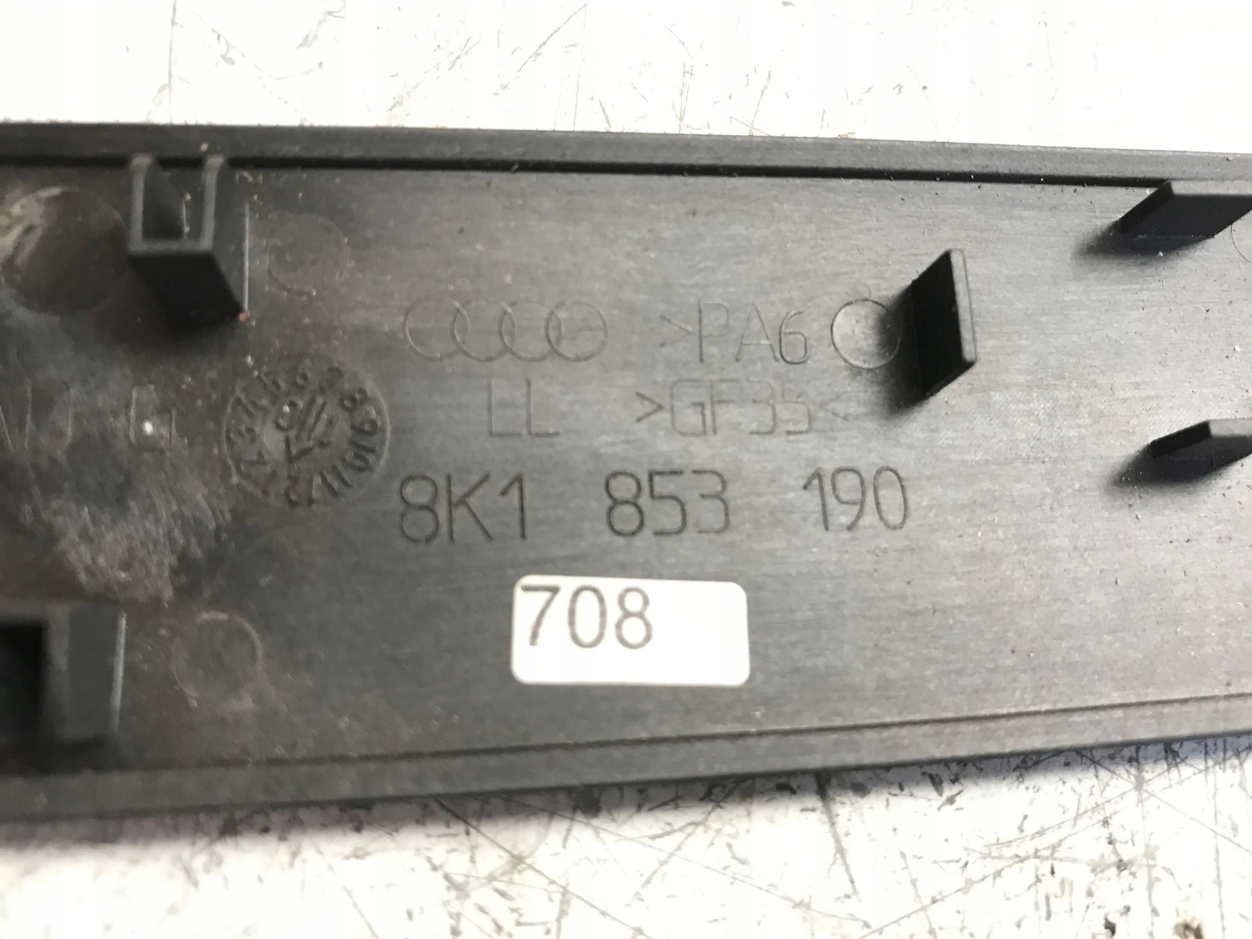 Moulage DEKOR Console AUDI A4 B8 8K1853190