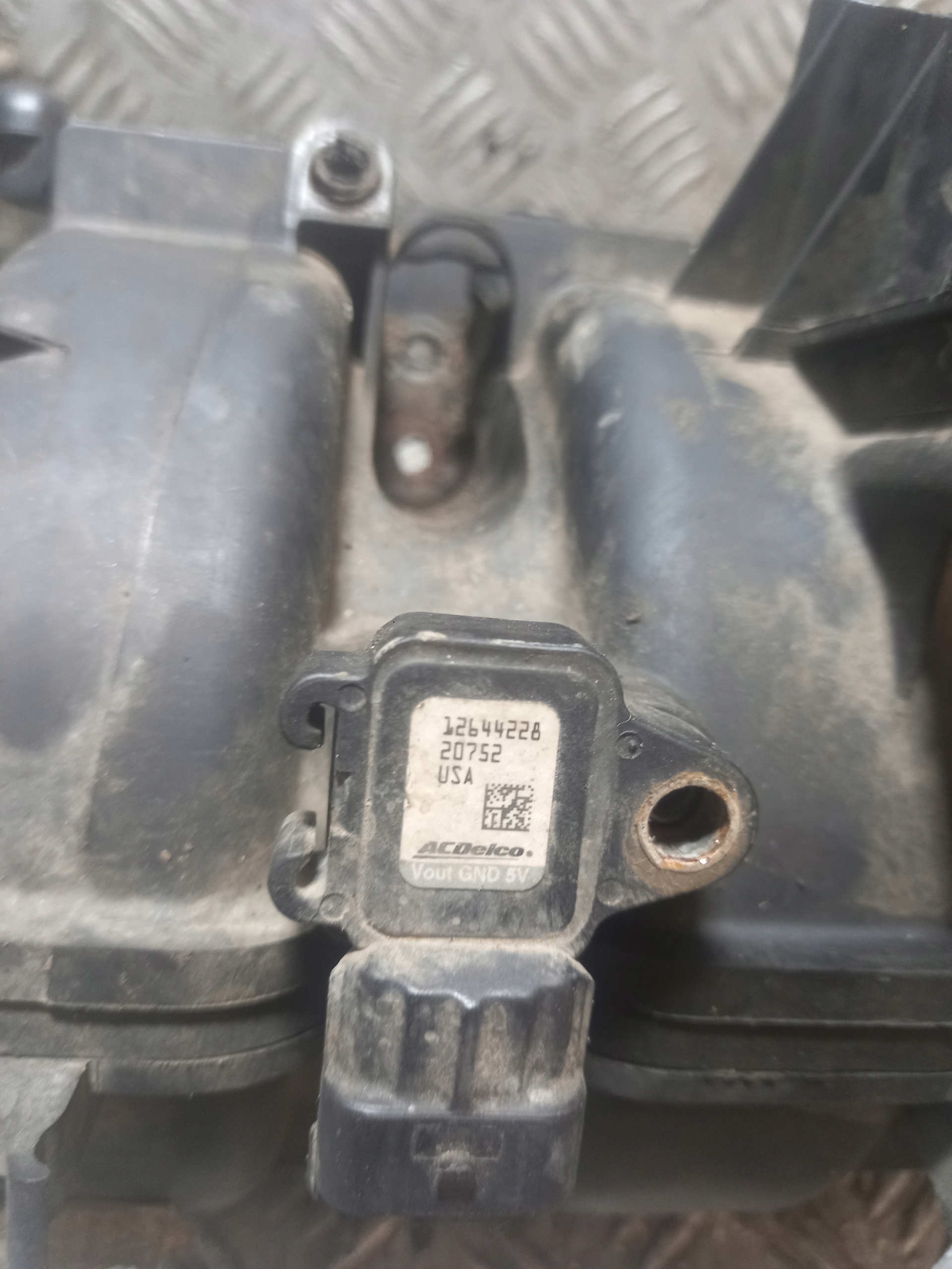 intake manifold OPEL CORSA D