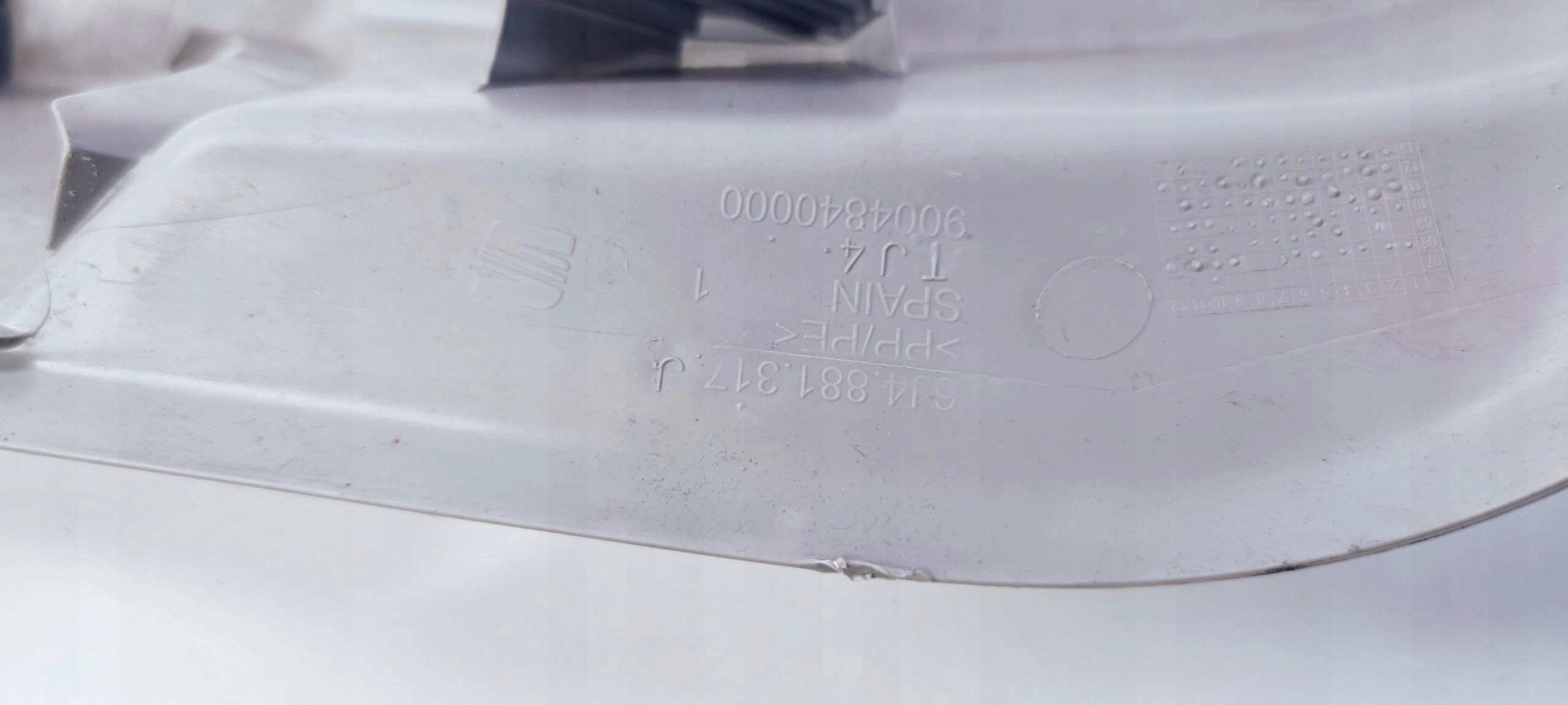 cover spoiler seat left AUDI A1 6J4881317J
