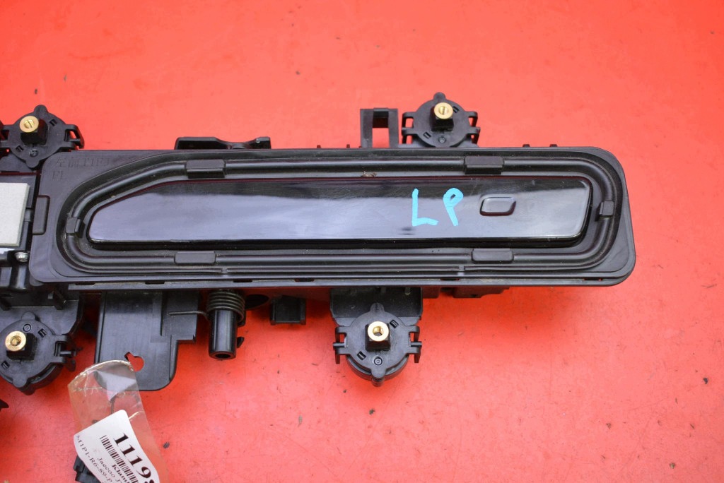 handle left front front black 403006540AA JAECOO J7 23