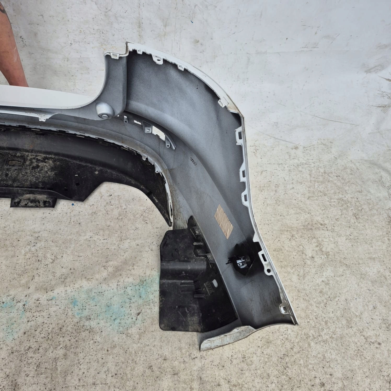 VOLVO V60 II 2 18- bumper rear part rear PDC