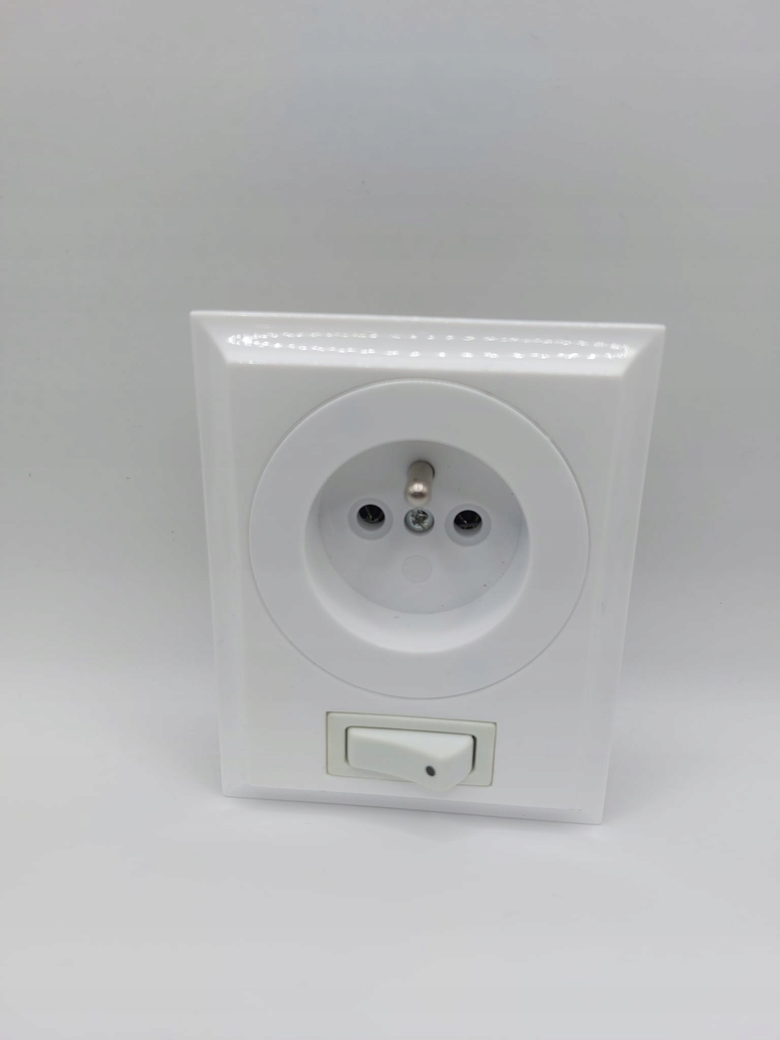 Zestaw meblowy komplet gniazdo+wyłącznik ALTORI