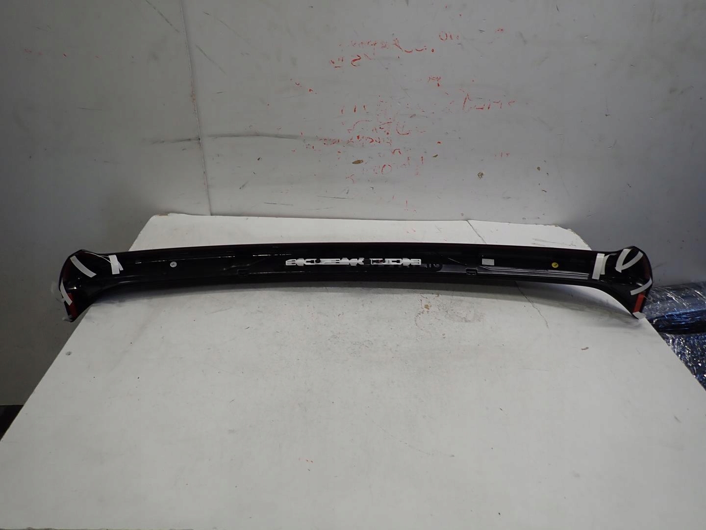 spoiler bonnet SKODA KAROQ LIFT 2021- 57A827933A