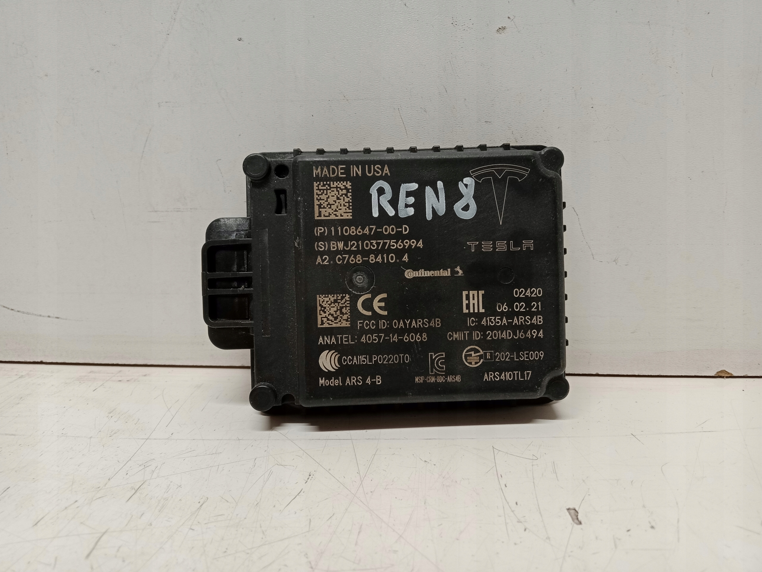 TESLA 3 S X Y RADAR MODUŁ DISTRONIC 1108647-00-D