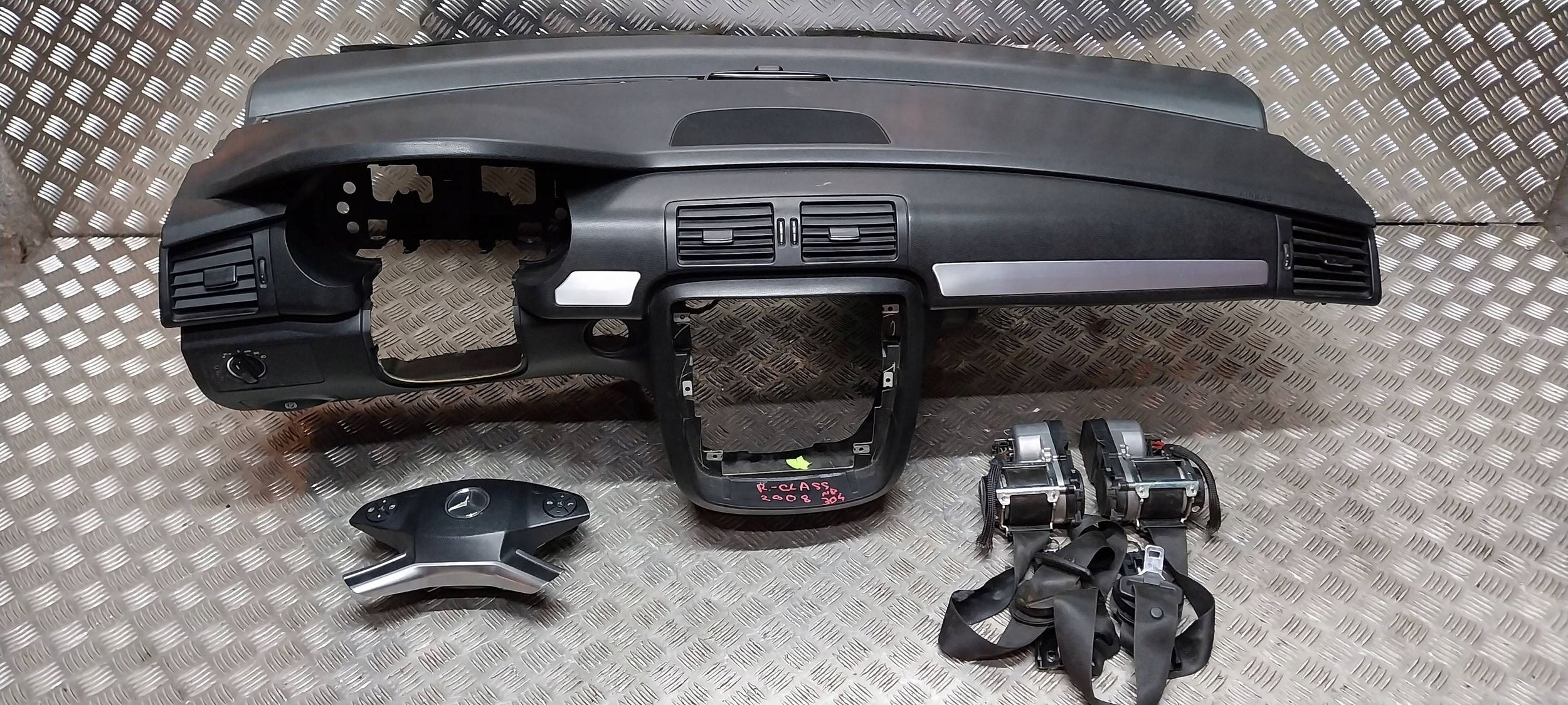 console dashboard instrument panel MERCEDES R-KLASA W251 05