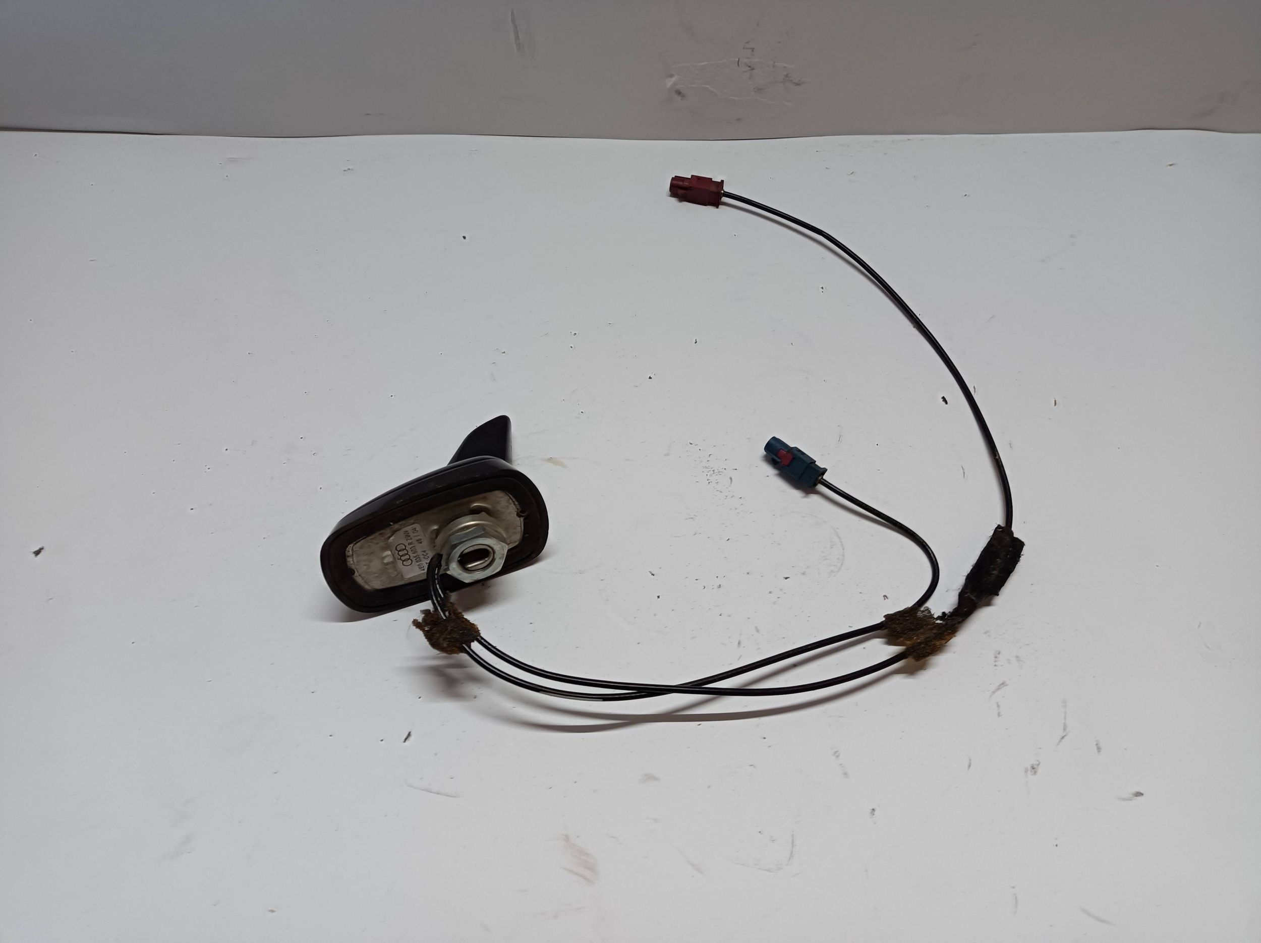Antena GPS (pletwa) Audi A8 S8 D3 4E 4E0035503R