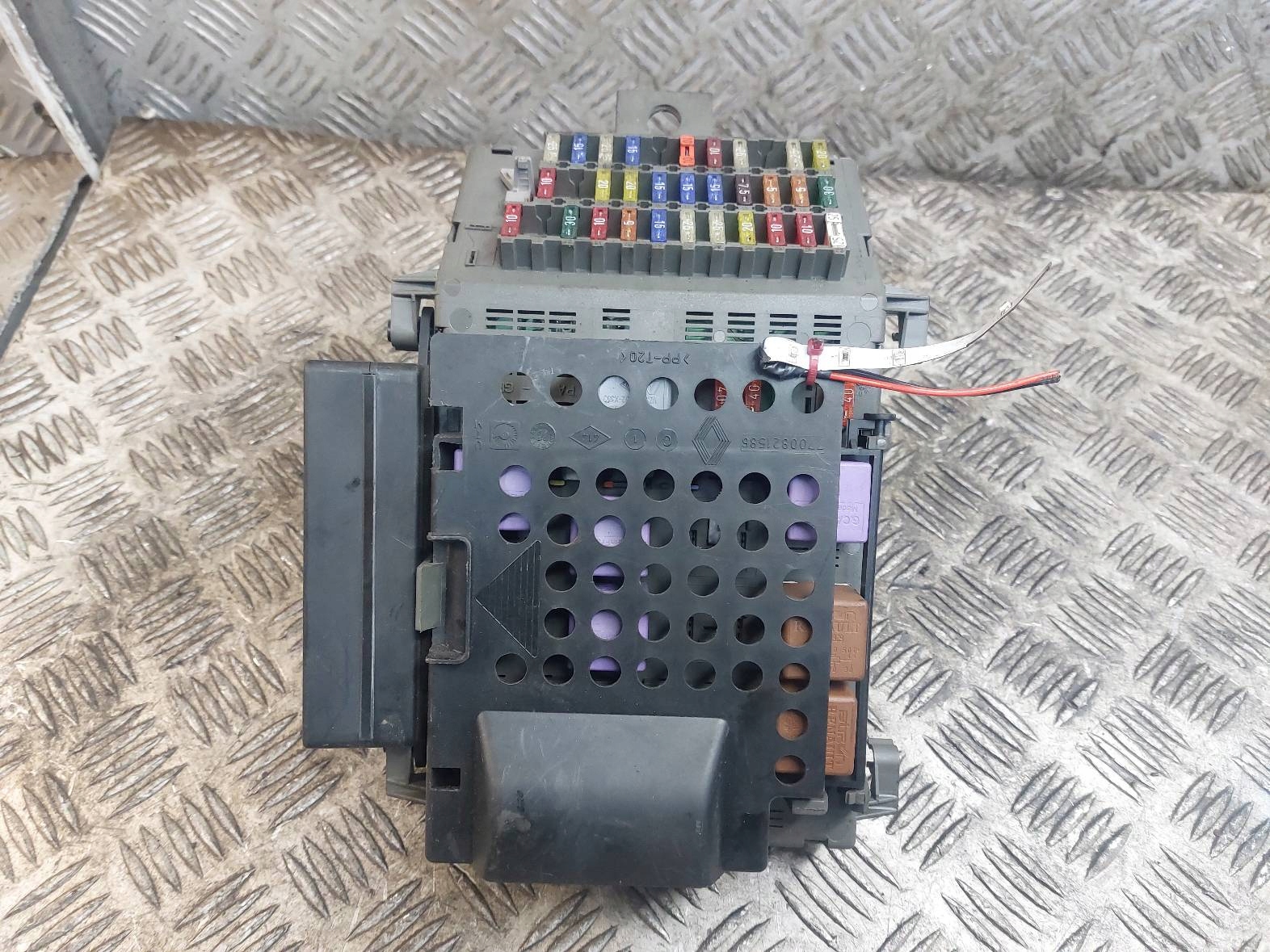 modulo NADWOZIA + modulo Della serratura RENAULT LAGUNA e LIFT 7700427845 7700421261