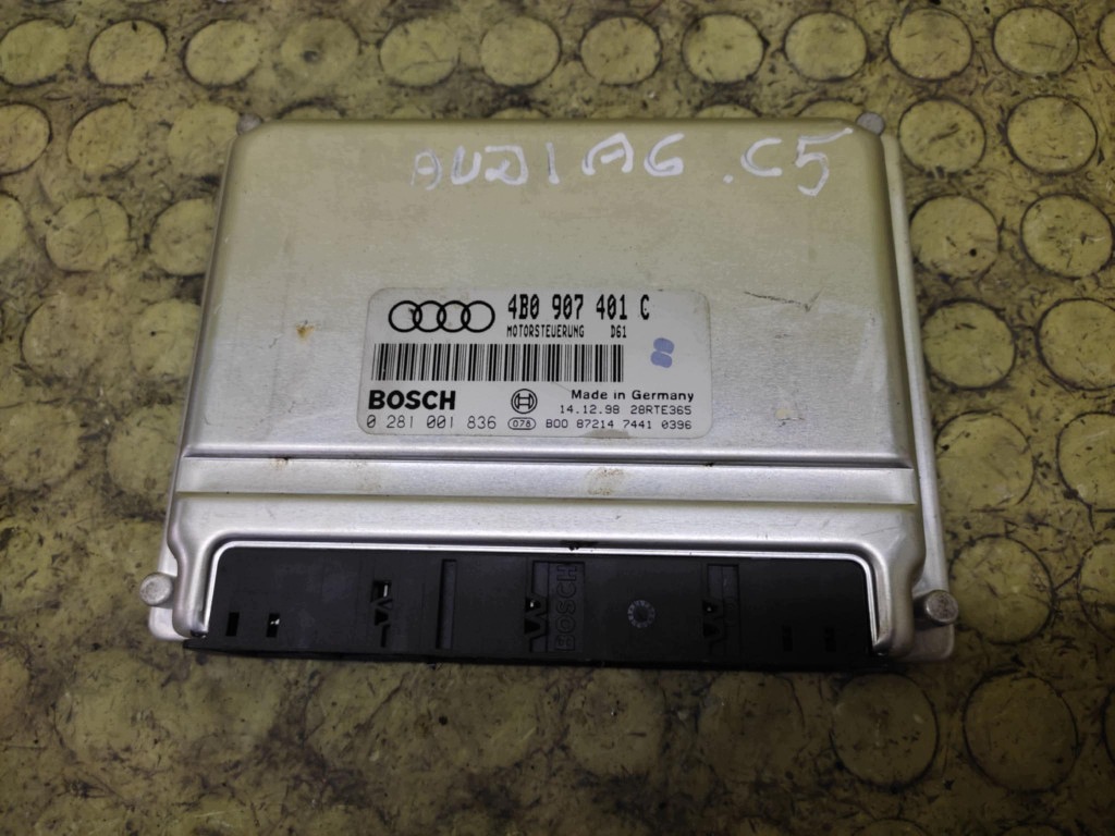 AUDI A6 C5 control unit of the engine 0281001836