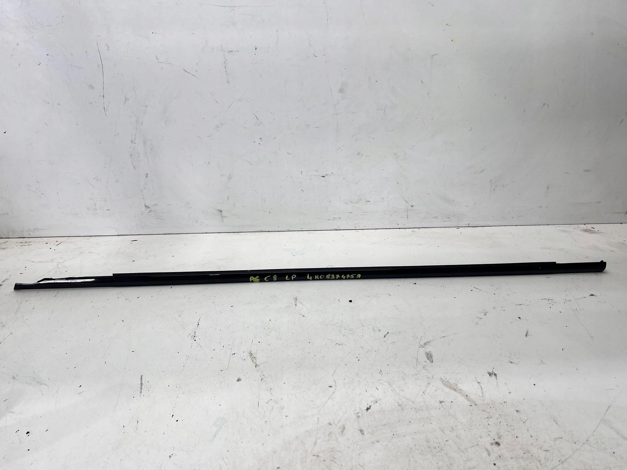 moulding door black POLYSK left front AUDI A6 C8 4K0837475A T94