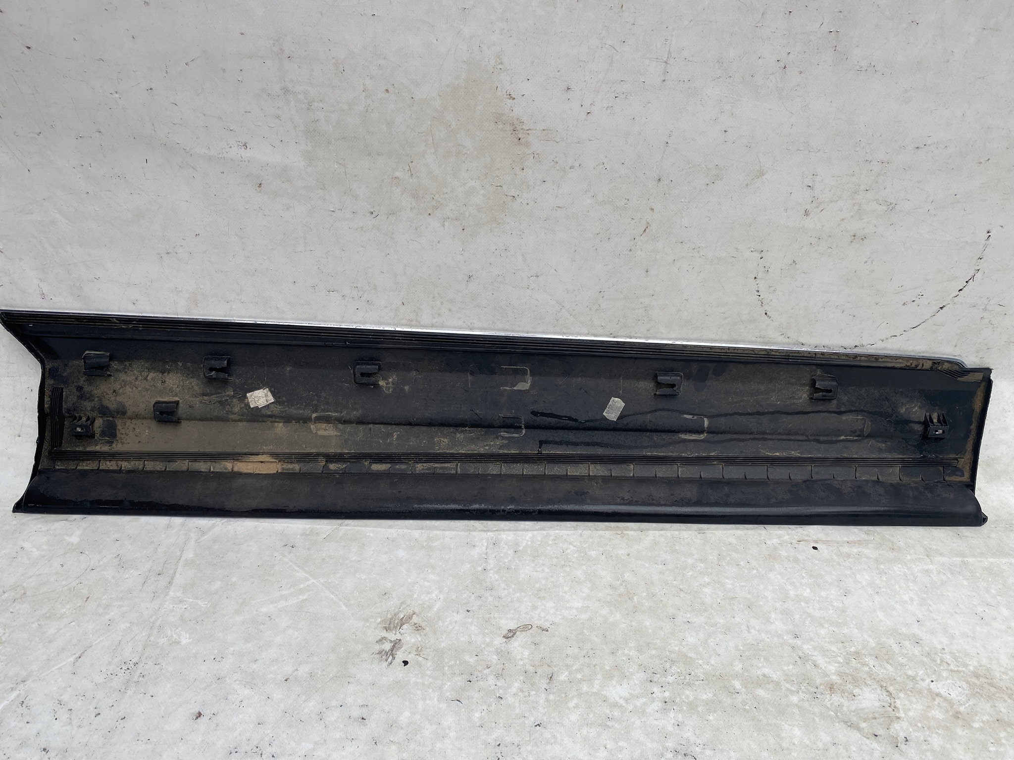 VW TIGUAN LIFT 5N0 moulding door left front