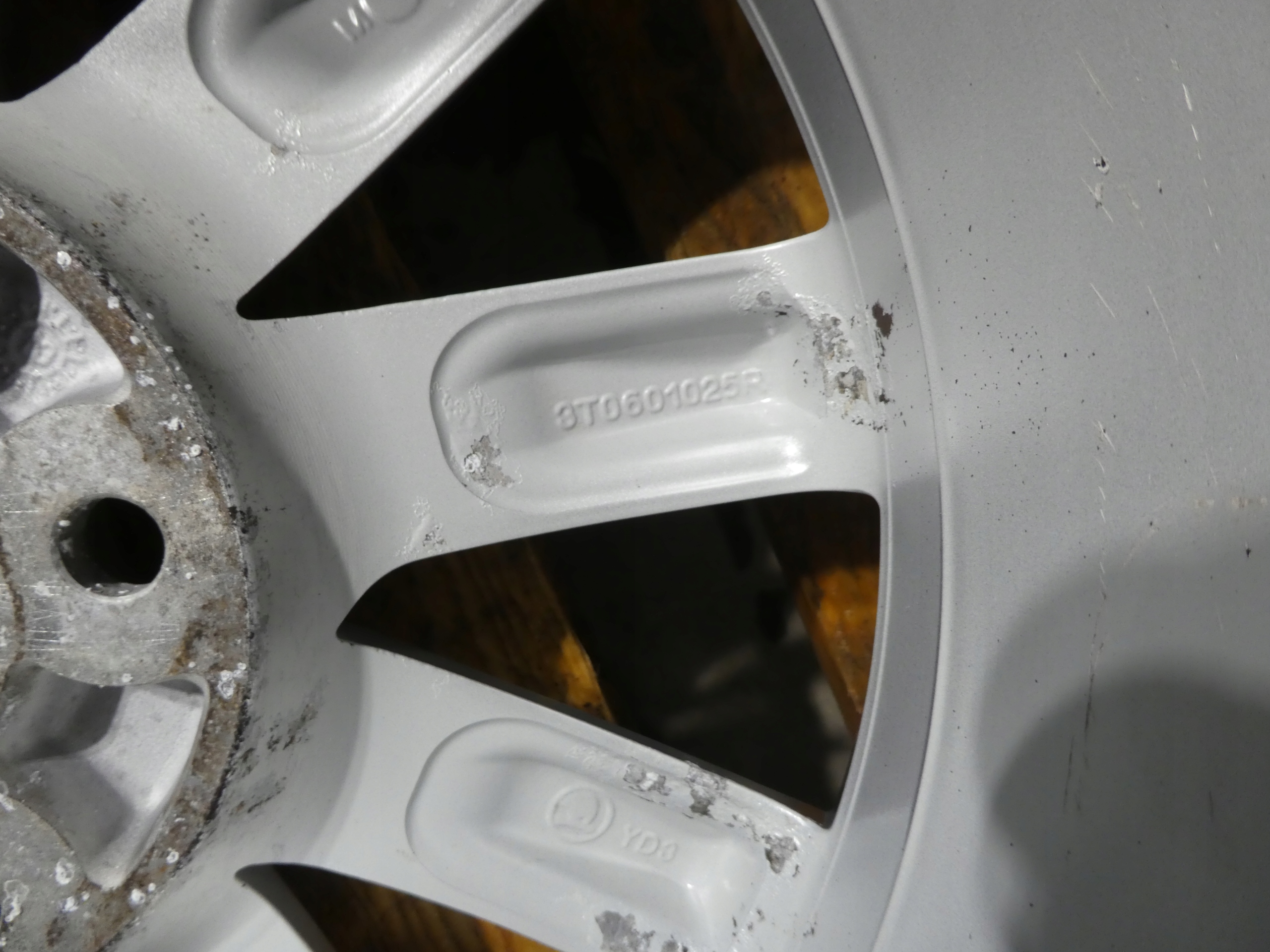 4X discs aluminium disc 3T0601025R SKODA 5X112