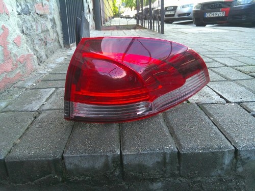 RENAULT CLIO IV KOMBI 12+ LAMPA TYLNA PRAWA ORYGINAŁ 265507408R