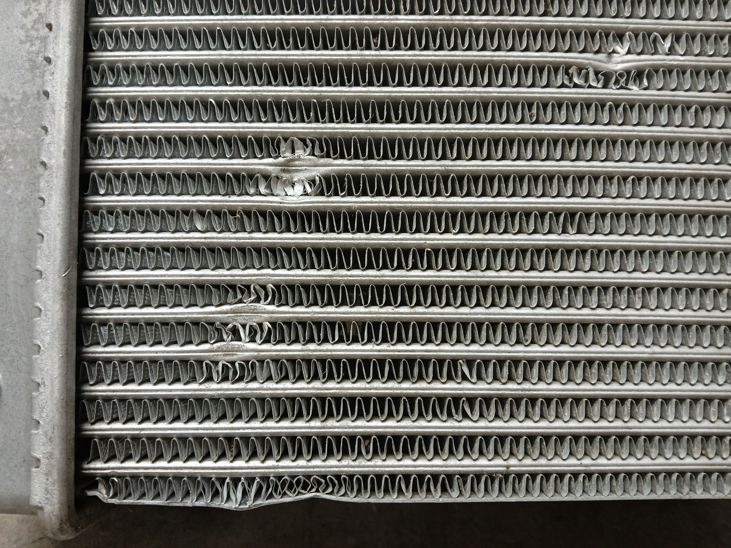 INTERCOOLER Kühler luft NISSAN GTR GT-R rechts oder links D2124A-05