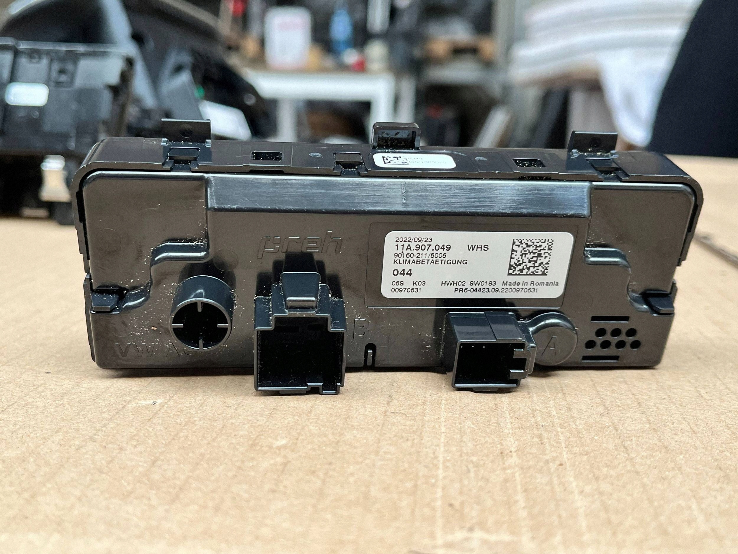 aerial radiowa left side Seat Leon IV W339