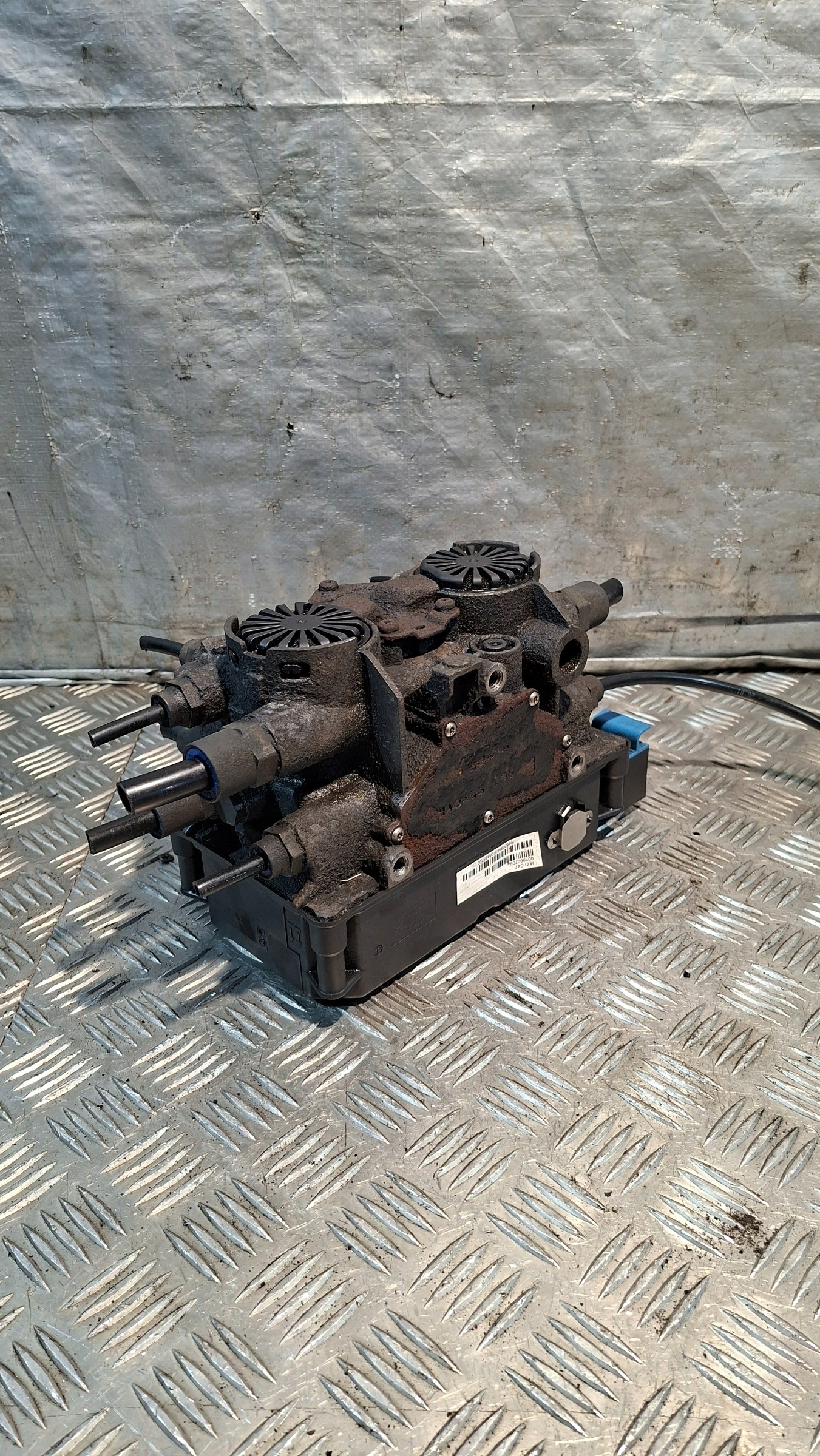 szelep MODULATOR EBS ROZDZIELACZ