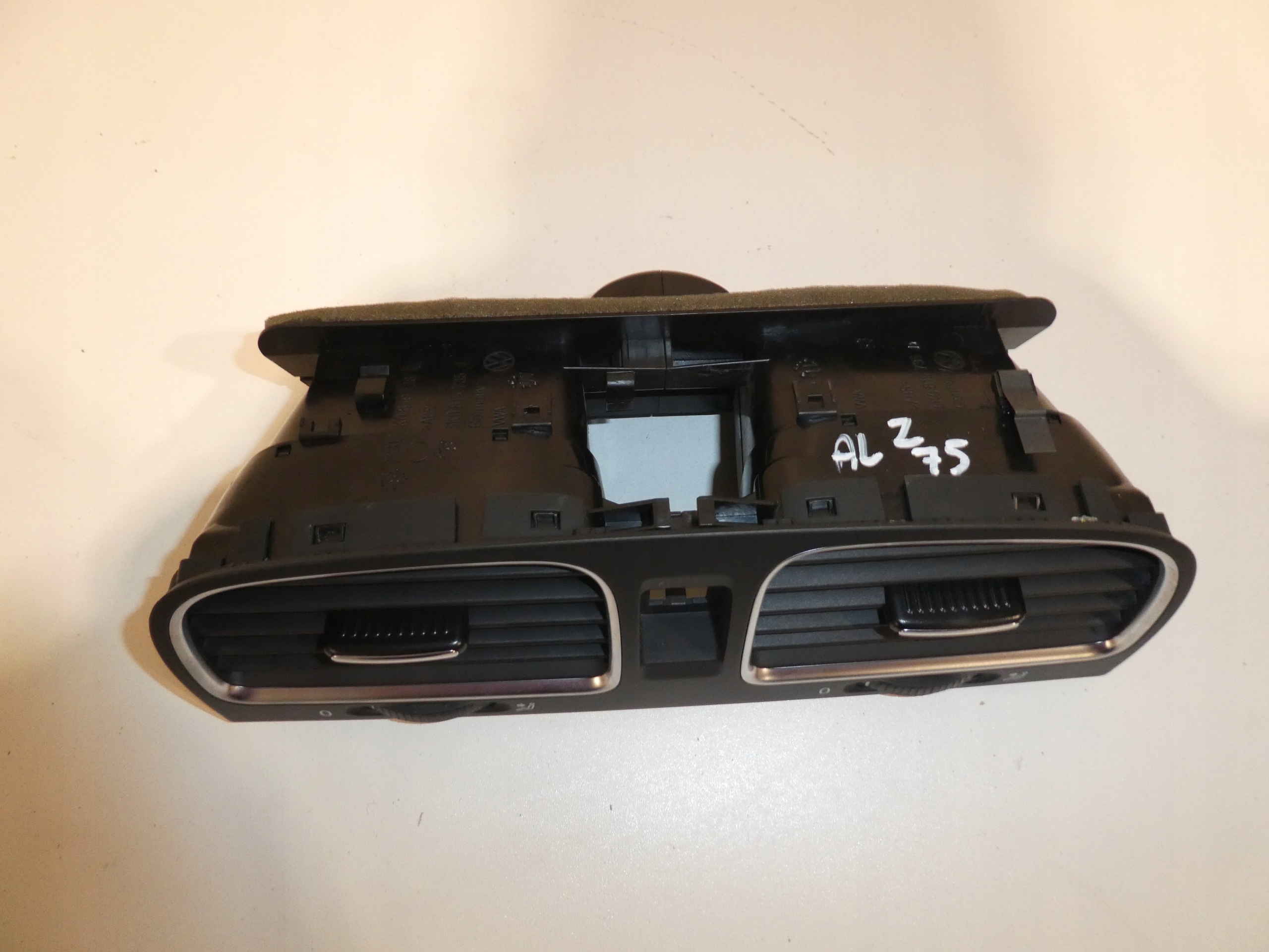 VW GOLF VI grid air conditioning devices central 5K0819743E