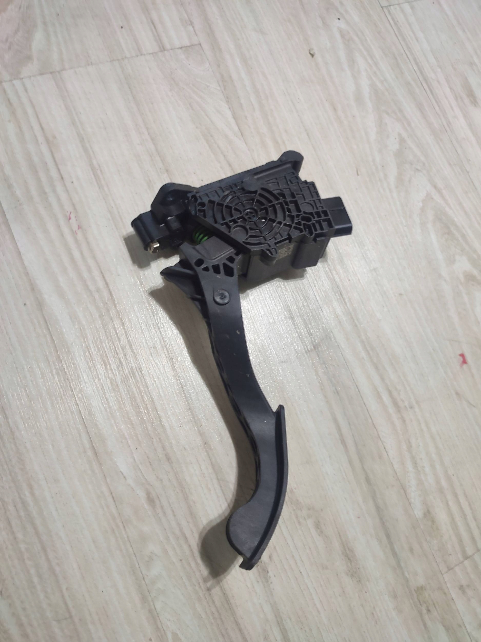 Skoda Scala 2020 accelerator pedal / przyspieszenia