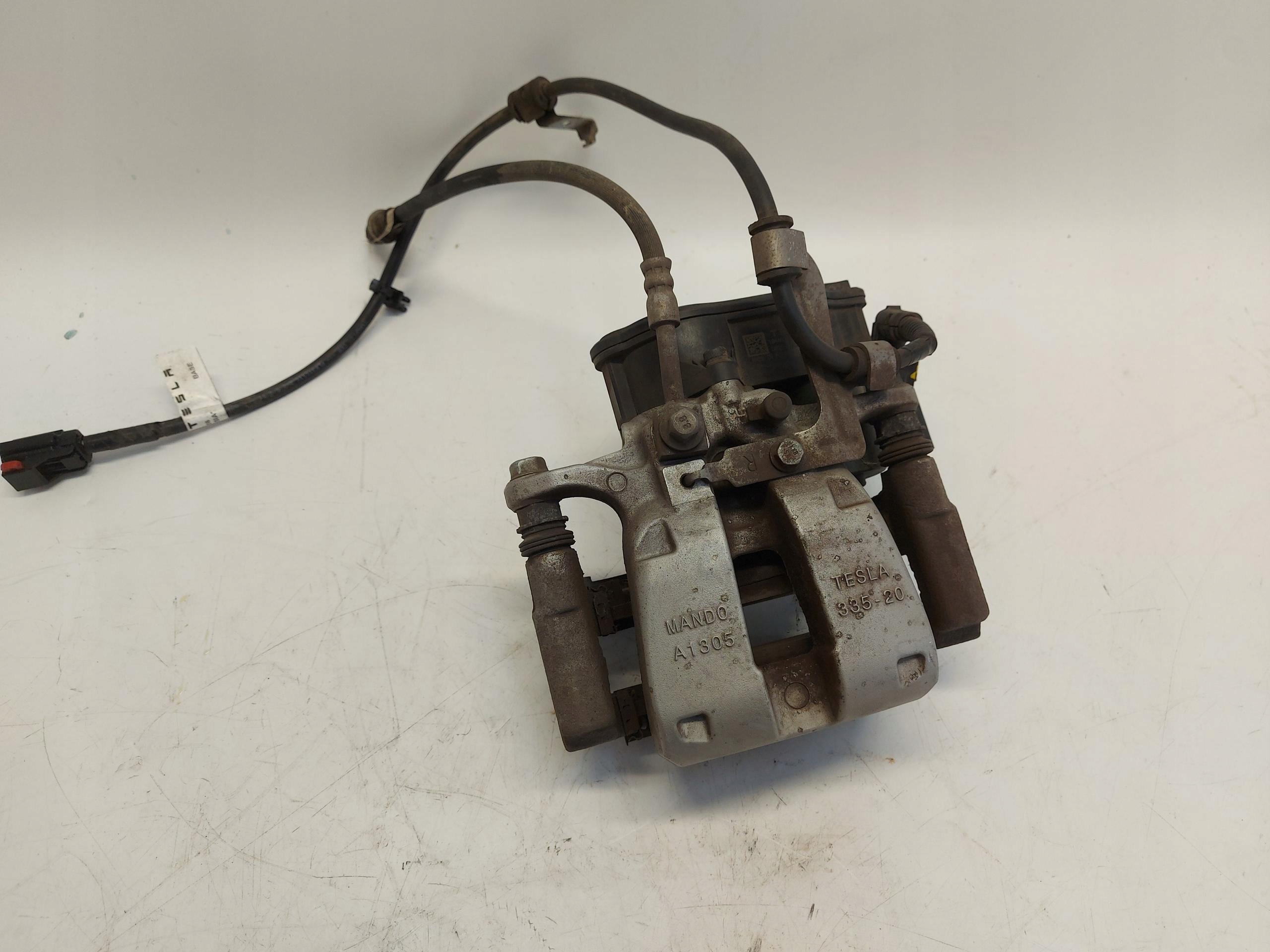TESLA MODEL Y 2024r caliper brake right rear part