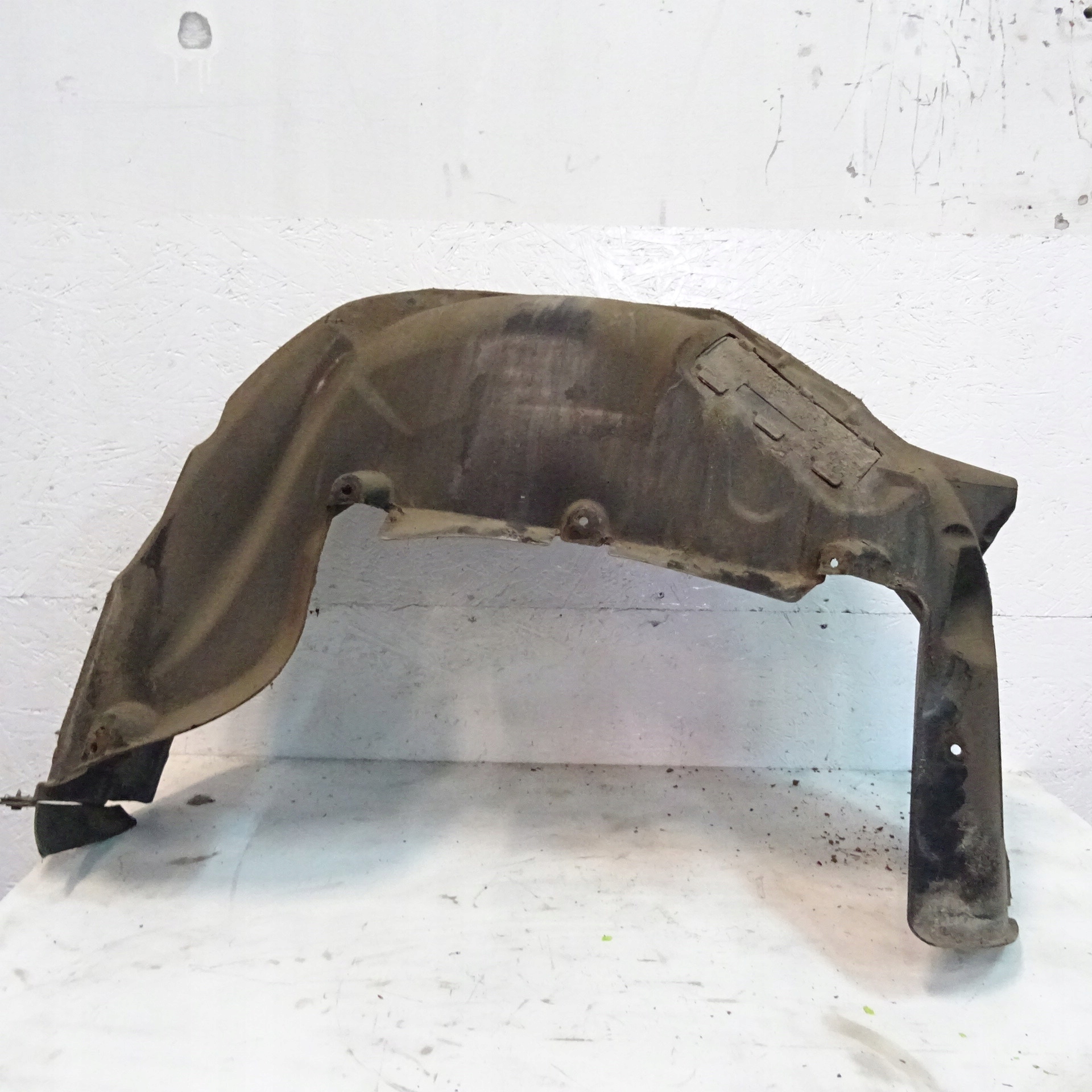 BMW 5 E61 mudguard right rear part KOMBI 7061246