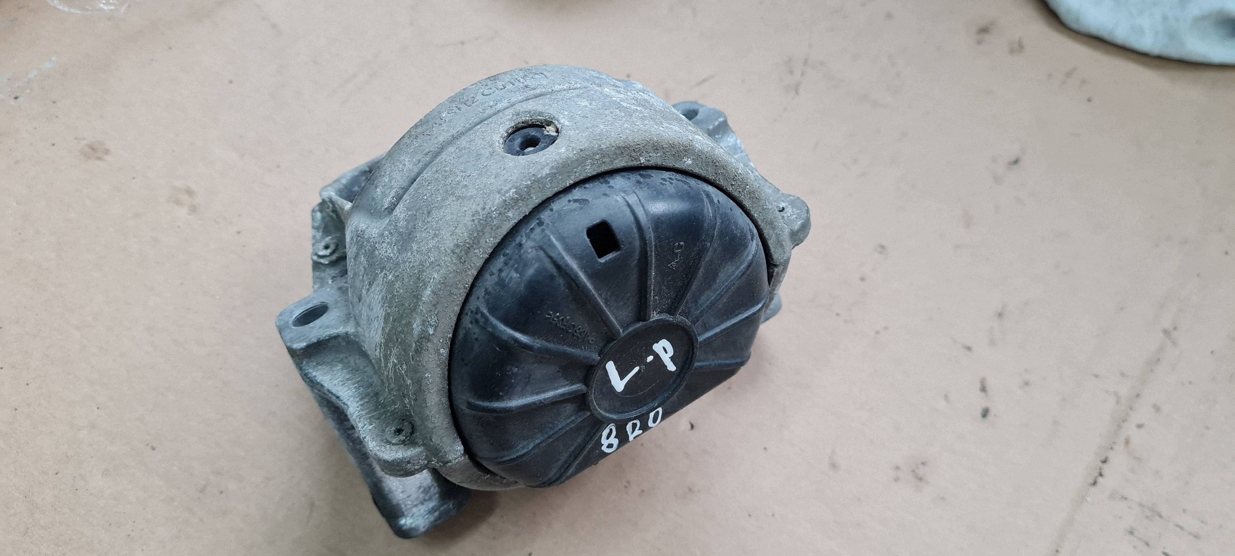A5 8T LIFT engine mount left left front 1.8 TFSI 8R0199381G A4 B8 LIFT