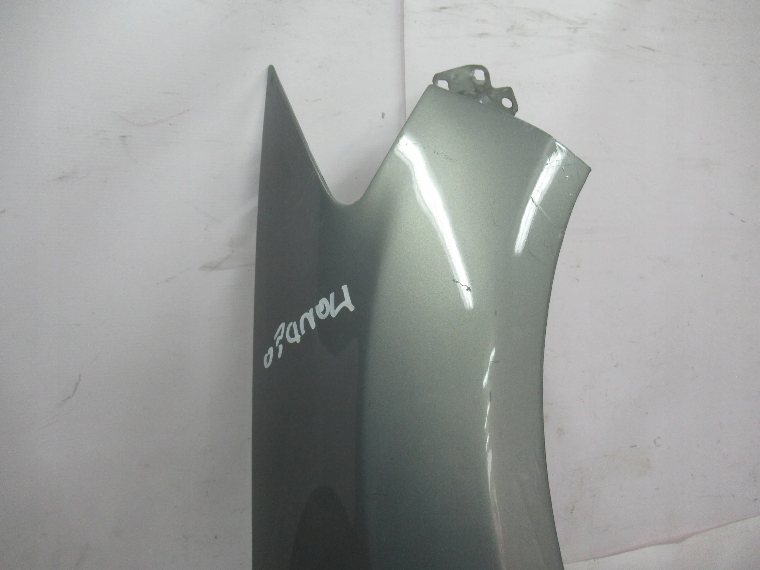 fender right front Ford Mondeo MK4