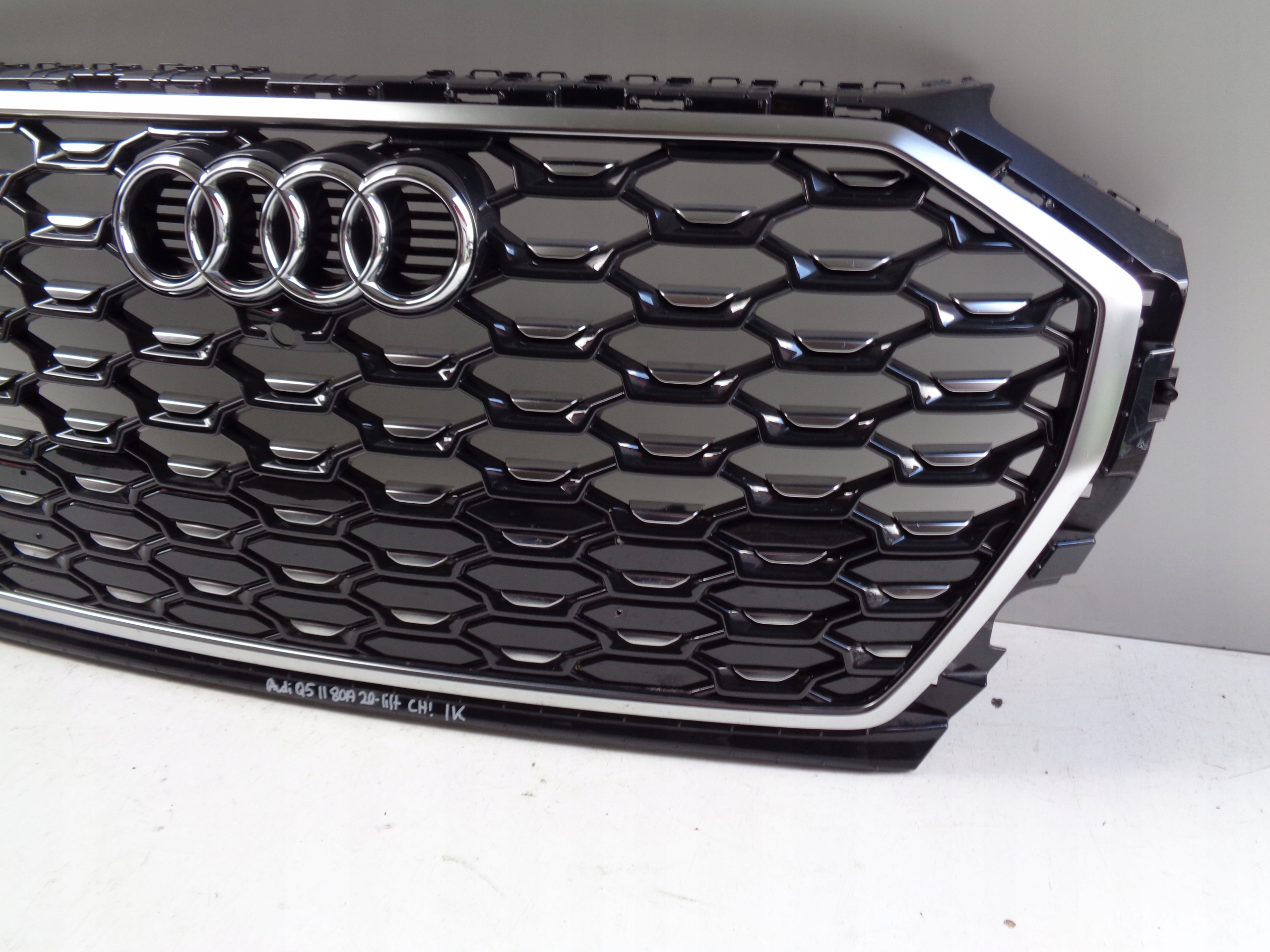 grille AUDI Q5 II 80A 20- LIFT