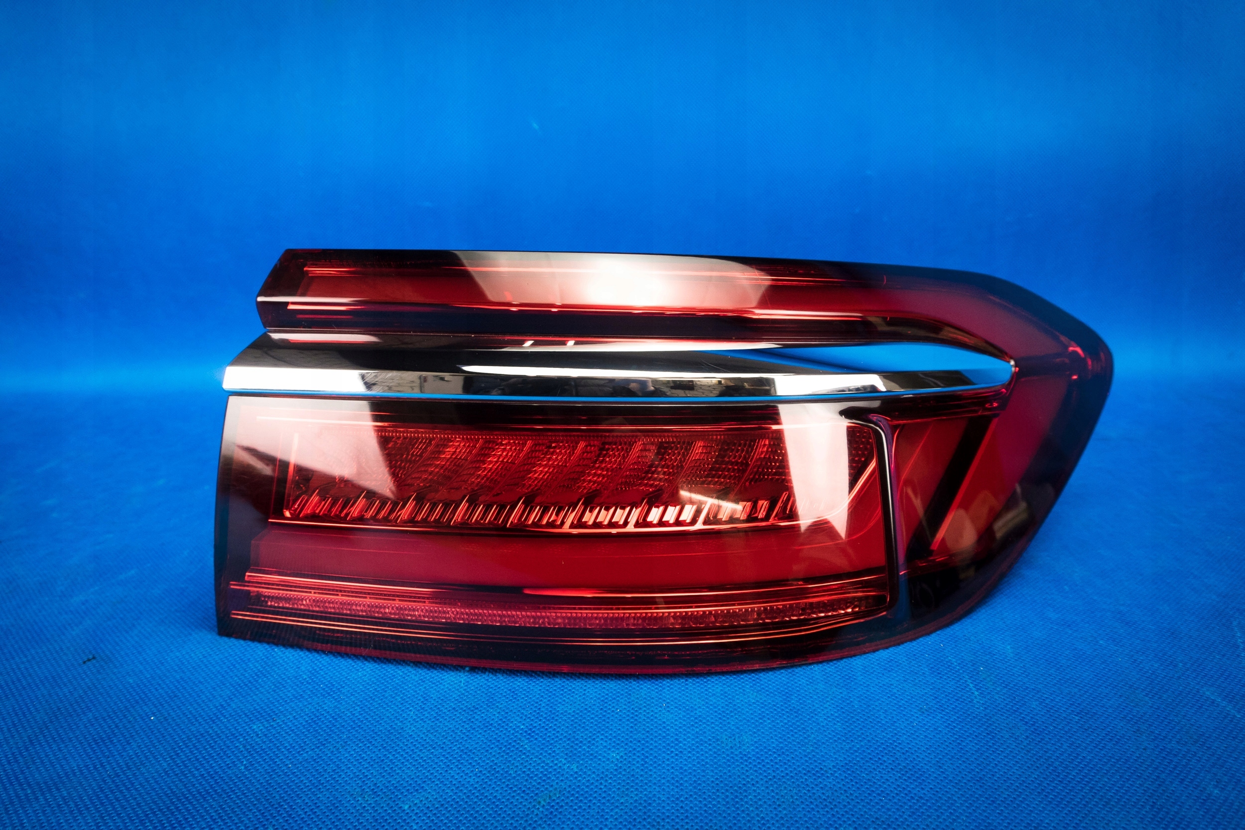 light rear blotnikowa right Audi A8 4N 4N0945070A
