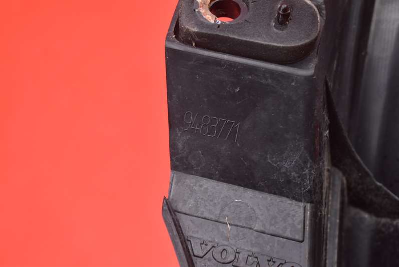 light left rear part rear upper 9483771 VOLVO XC90 1 and 02-06