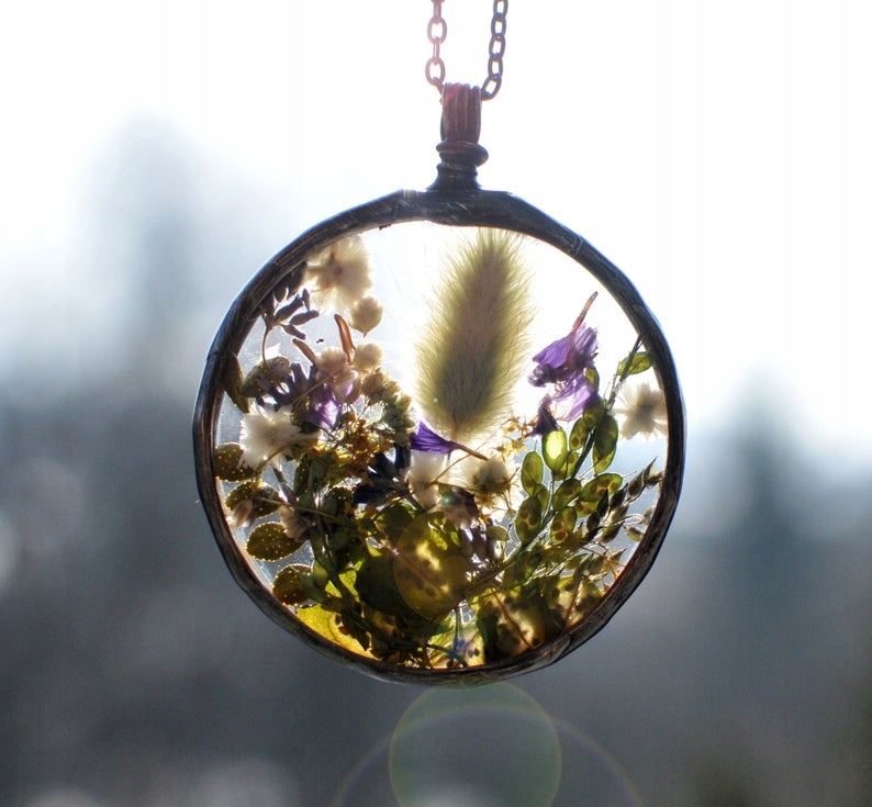 

Wisorek suszone rośliny Puszek Naturalna biżuteria