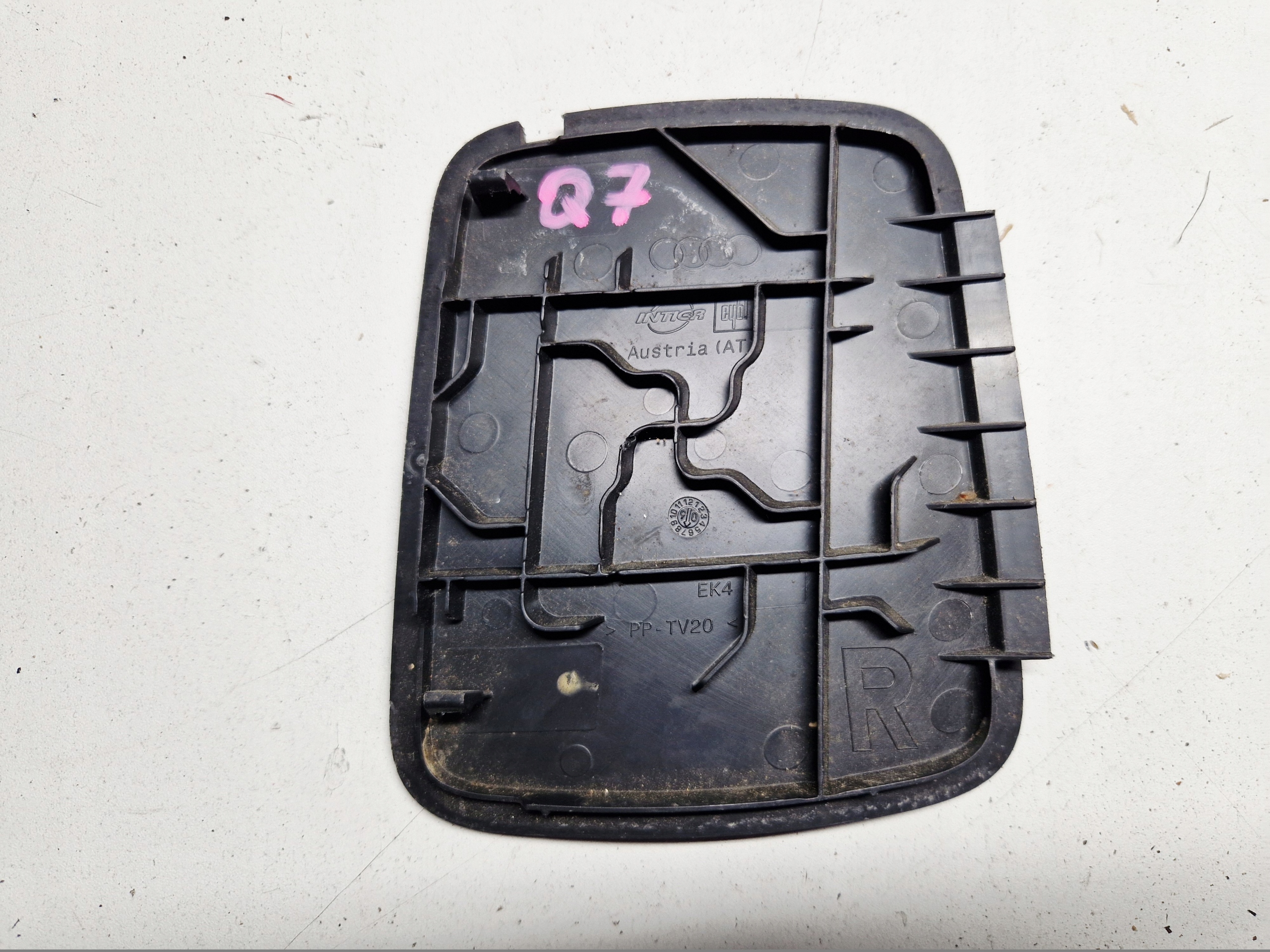 cover spoiler upholstery bonnet boot lights AUDI Q7 4L right