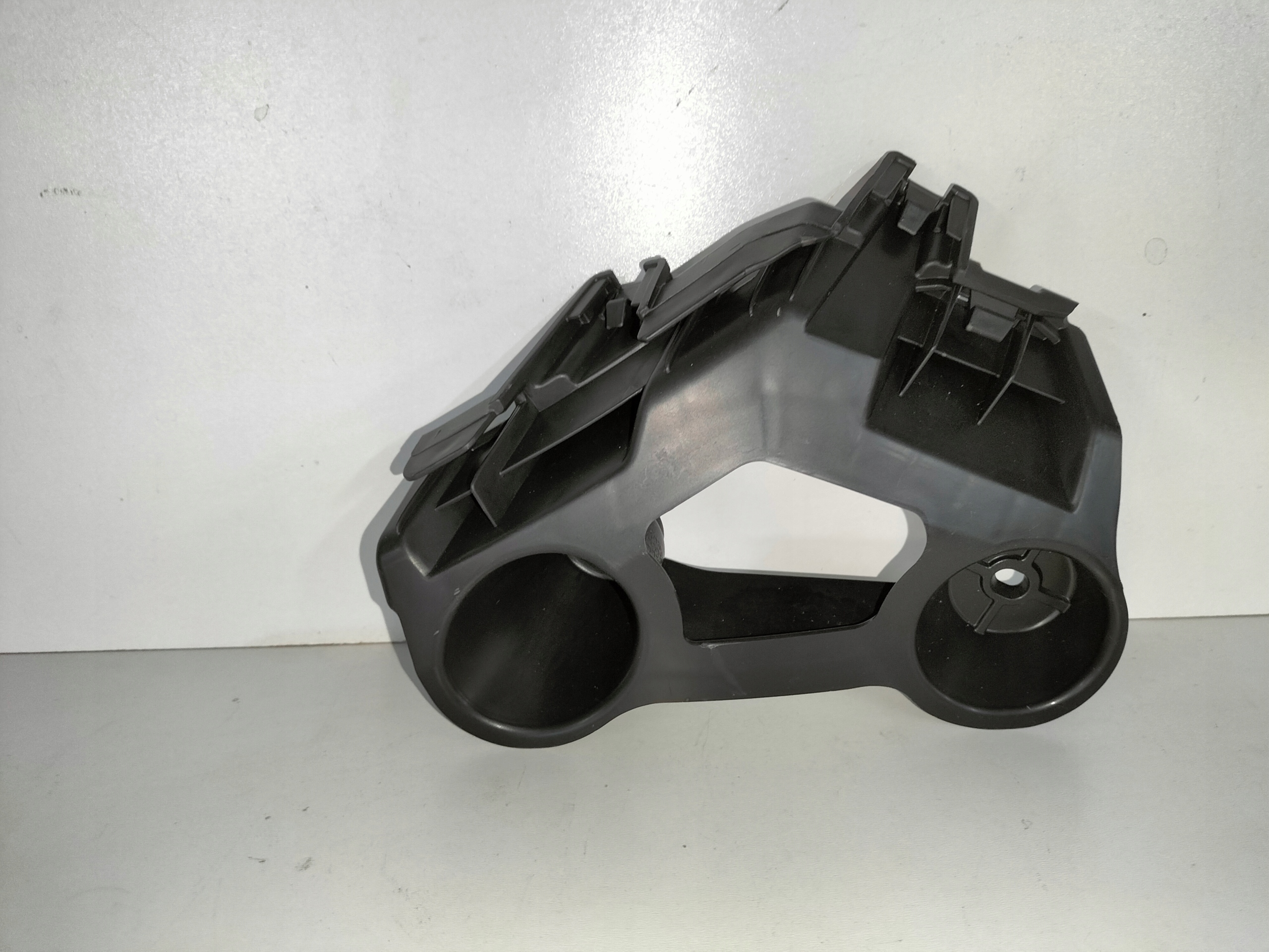 bumper bracket rear part right SKODA SCALA 19