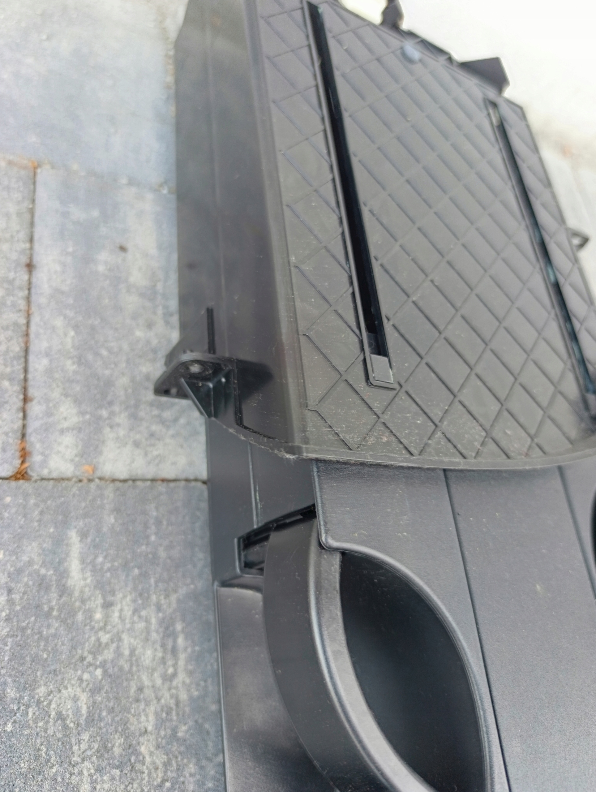 VW T5 MULTIVAN PODWOJNY bracket for KUBKI/ ashtray 7E5858601A