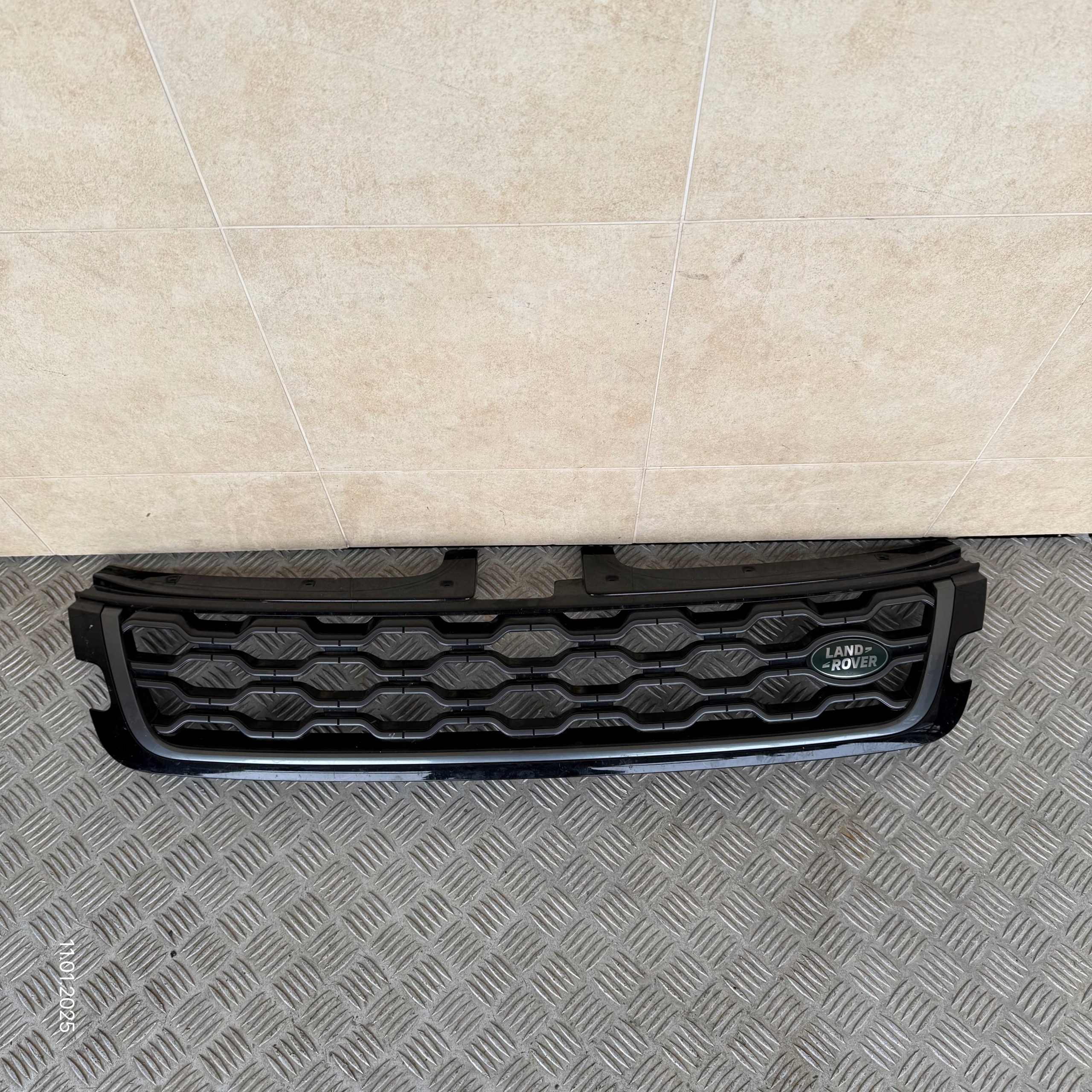 Grille LAND ROVER RANGE ROVER EVOQUE II K8D2-8200-A