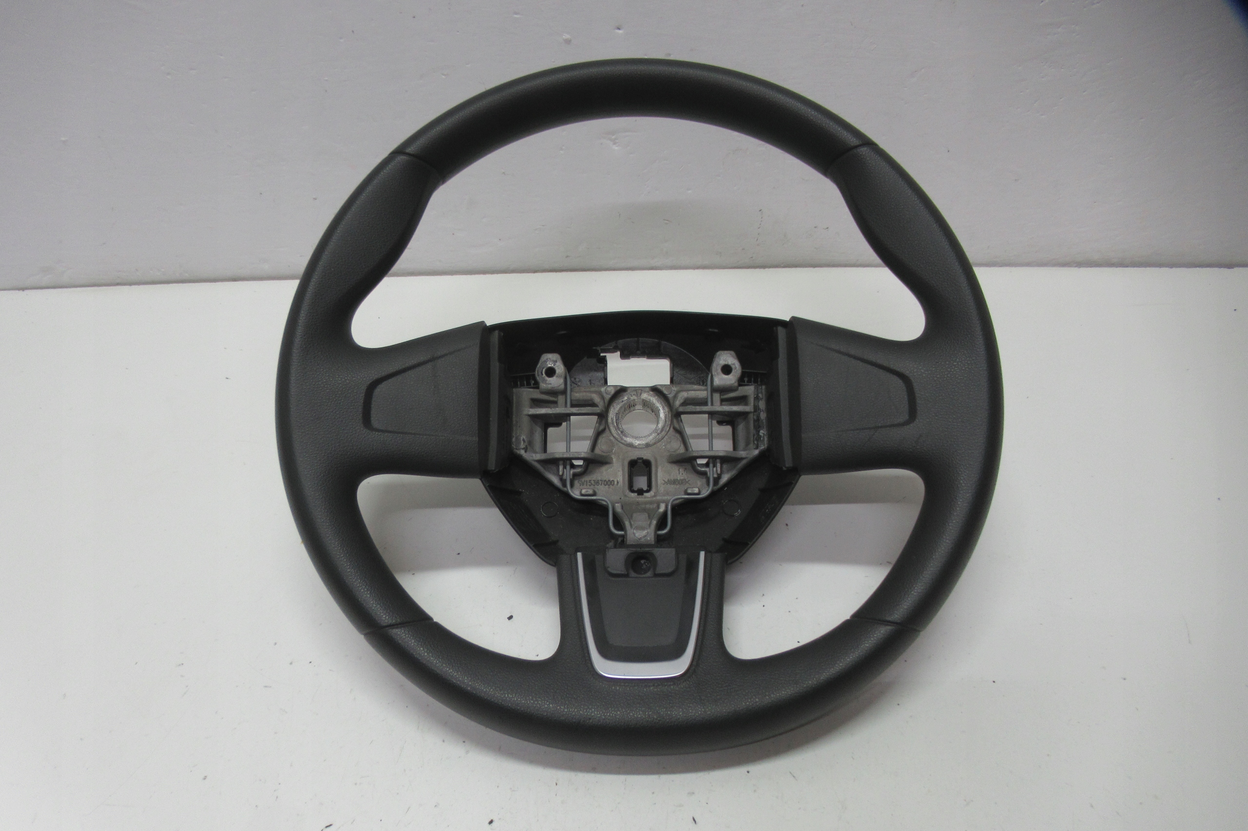MASTER III MOVANO 19R lenkrad SV15367000 IDEALNA