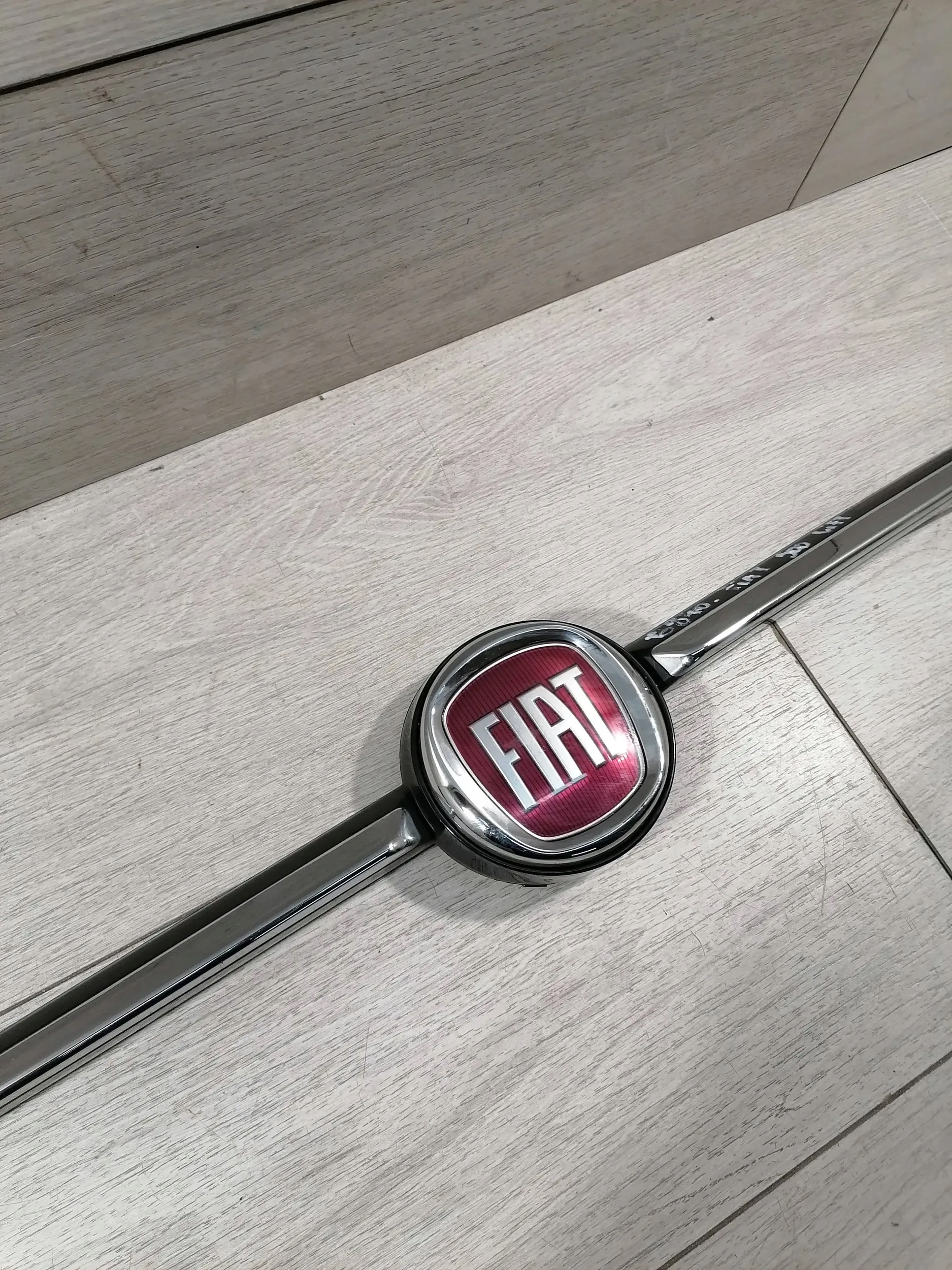 FIAT 500 рестайлинг решетка радиатора 735637413