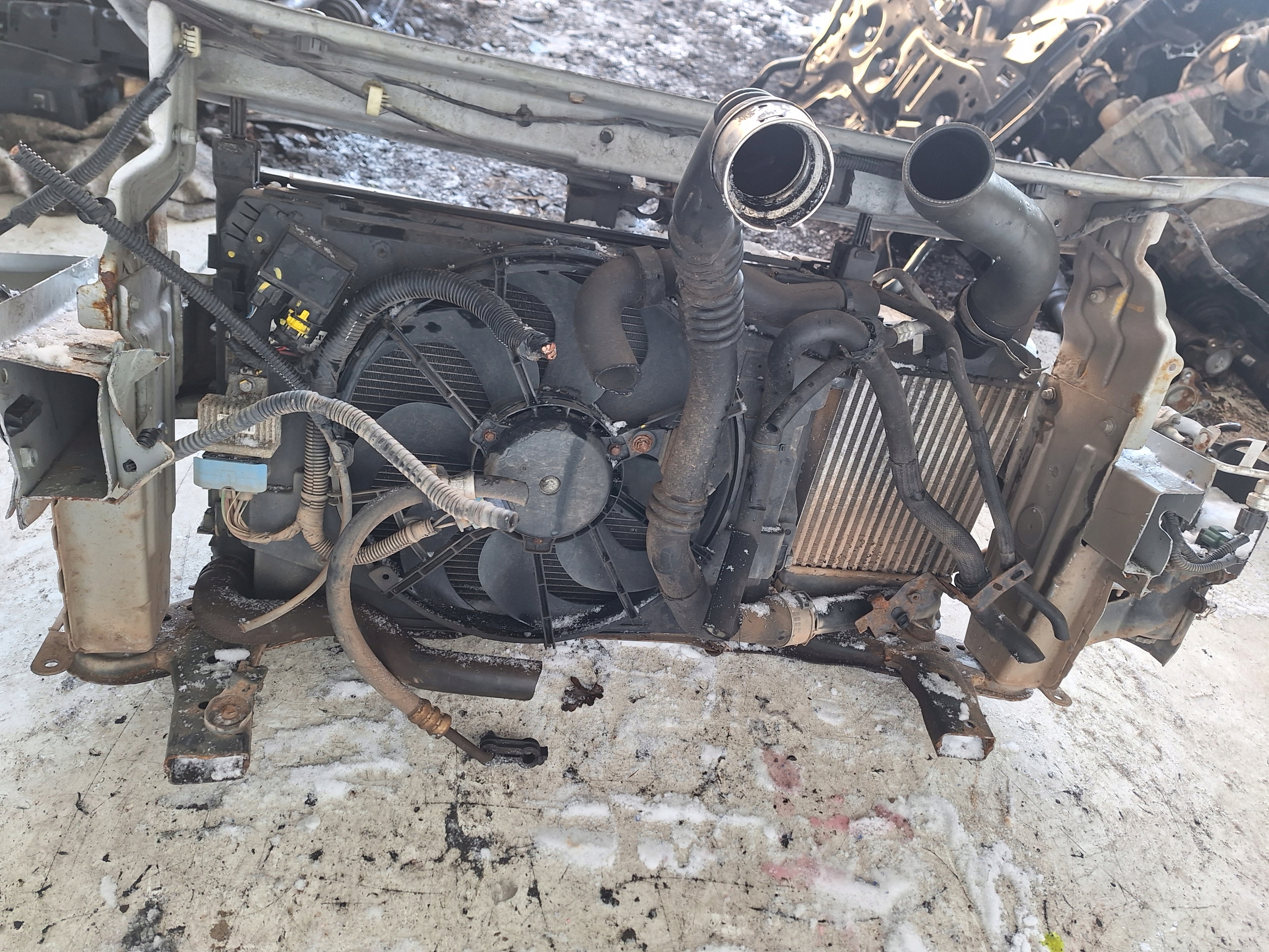 DACIA SANDERO II 12-16 support panel for radiators 1.5 DIESEL