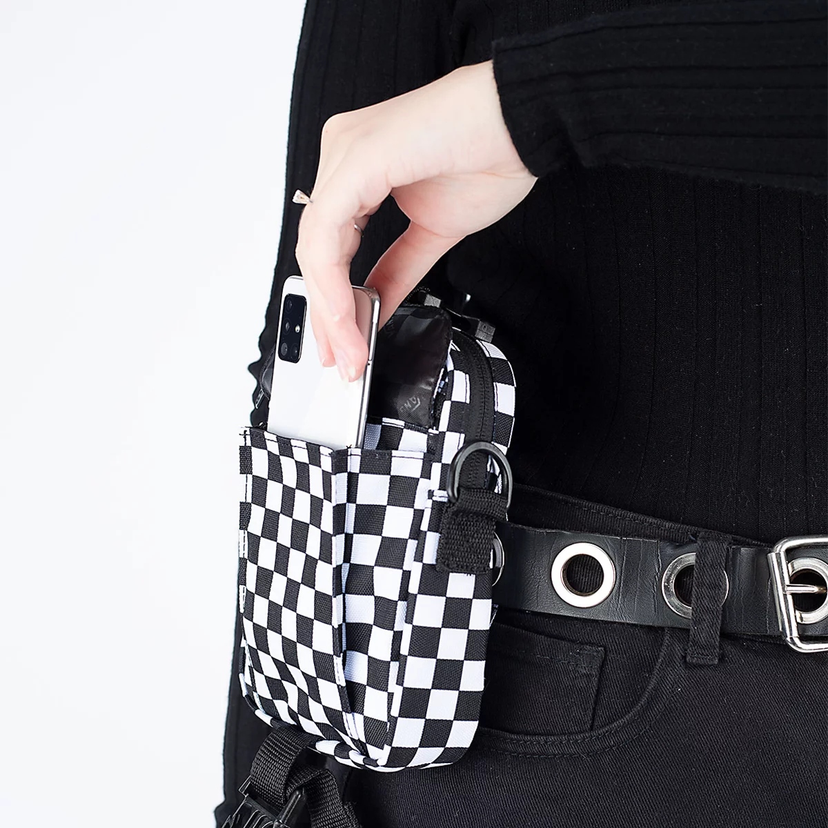 TOREBKA VANS LISTONOSZKA SASZETKA VANS NA RAMIĘ OLDSCHOOL VINTAGE KLASYK Zapięcie zamek