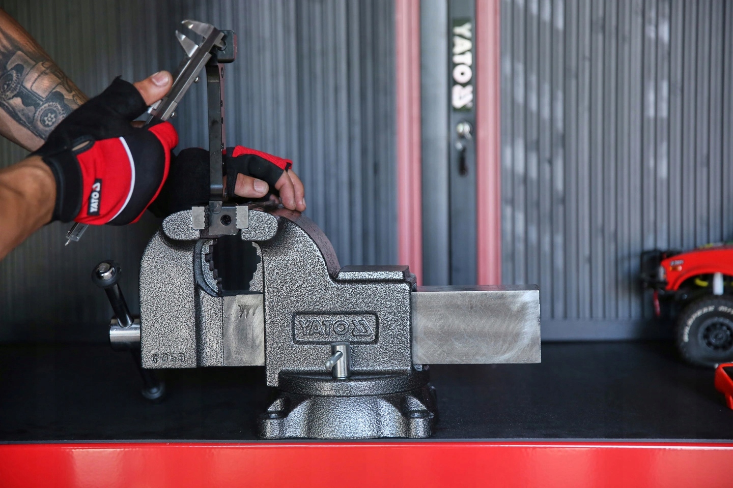 Imadło ślusarskie, obrotowe 150 mm Kod producenta YT-6503