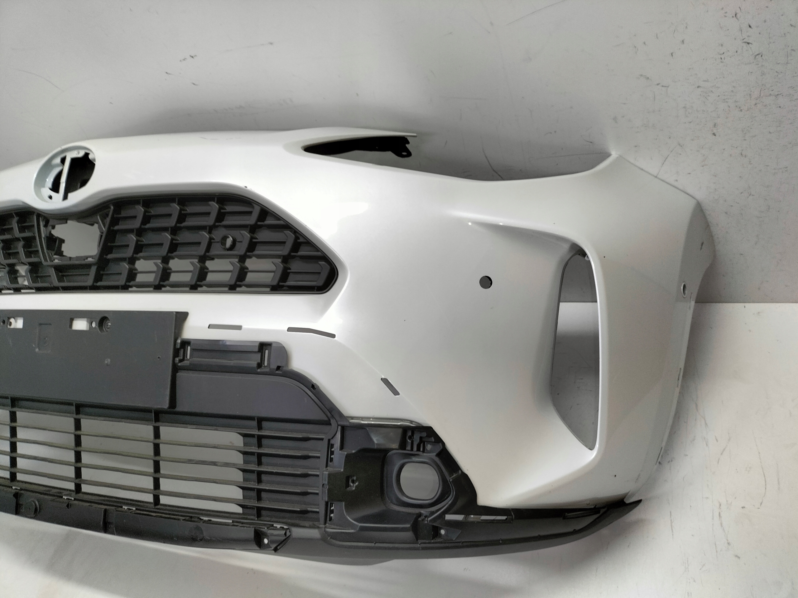 front bumper front TOYOTA YARIS CROSS 20- ADVENTURE