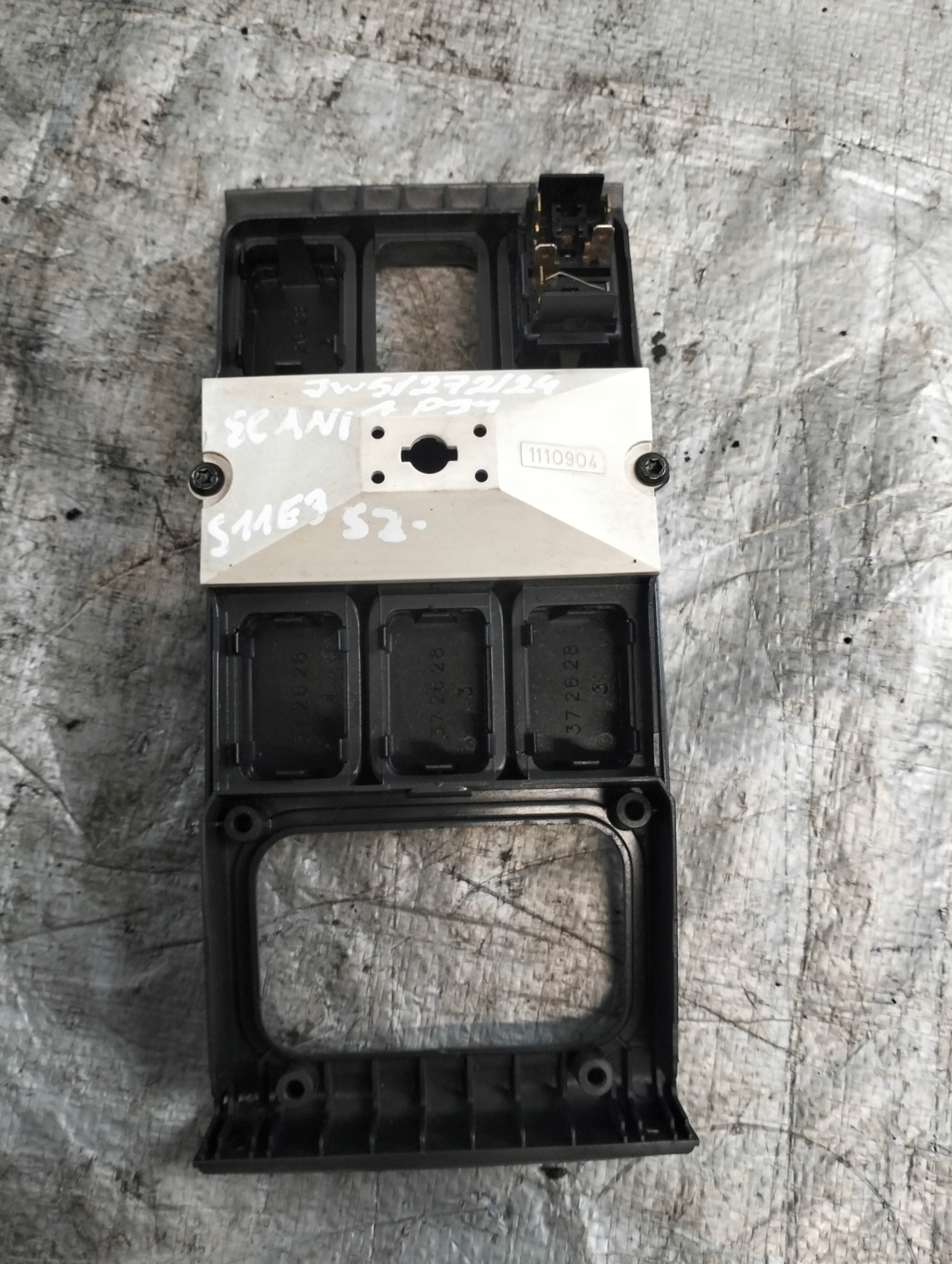 PANEL levers SCANIA 4 P94 BD4X2NA 2000r 1110904