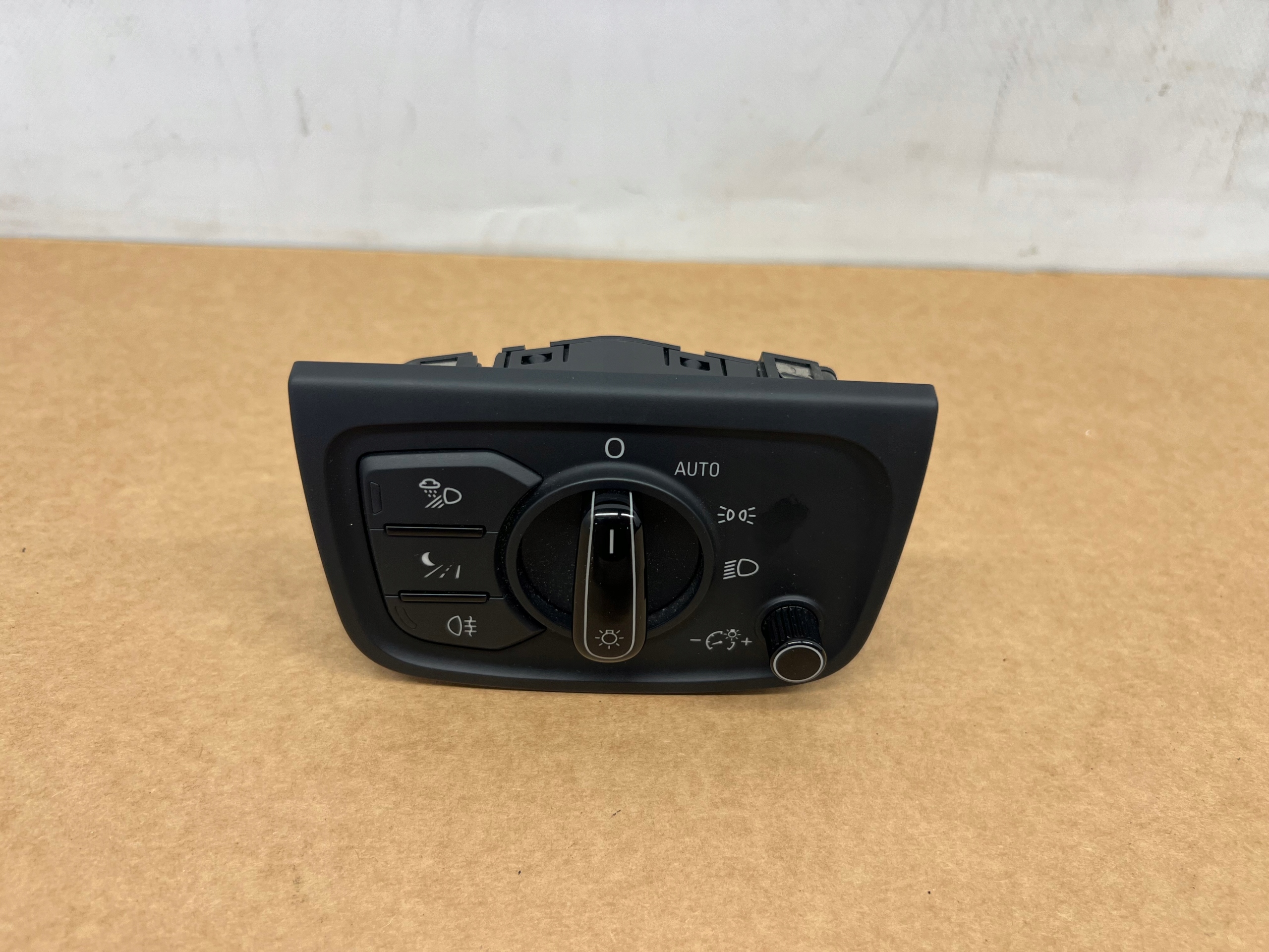 Audi A8 D4 light switch 4H0941531C