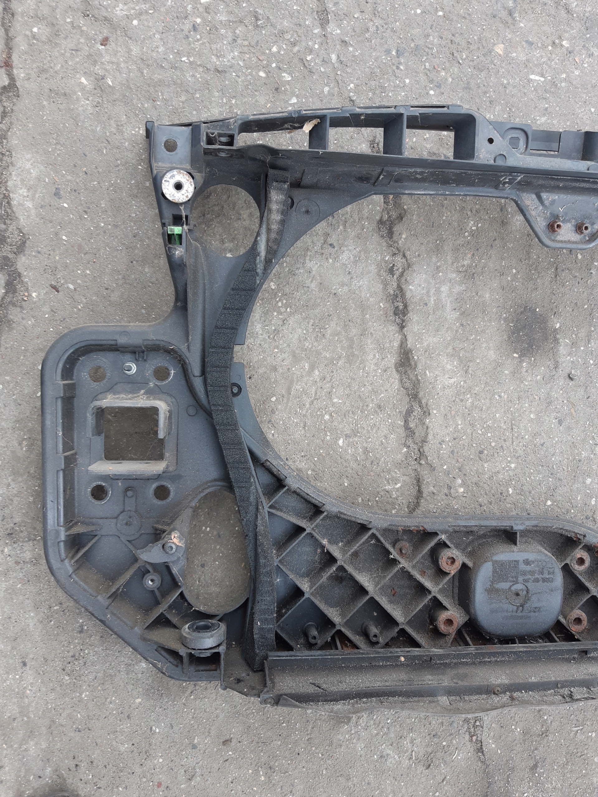 AUDI A6 C6 2.0 TDI support panel for radiators pillar iron frame